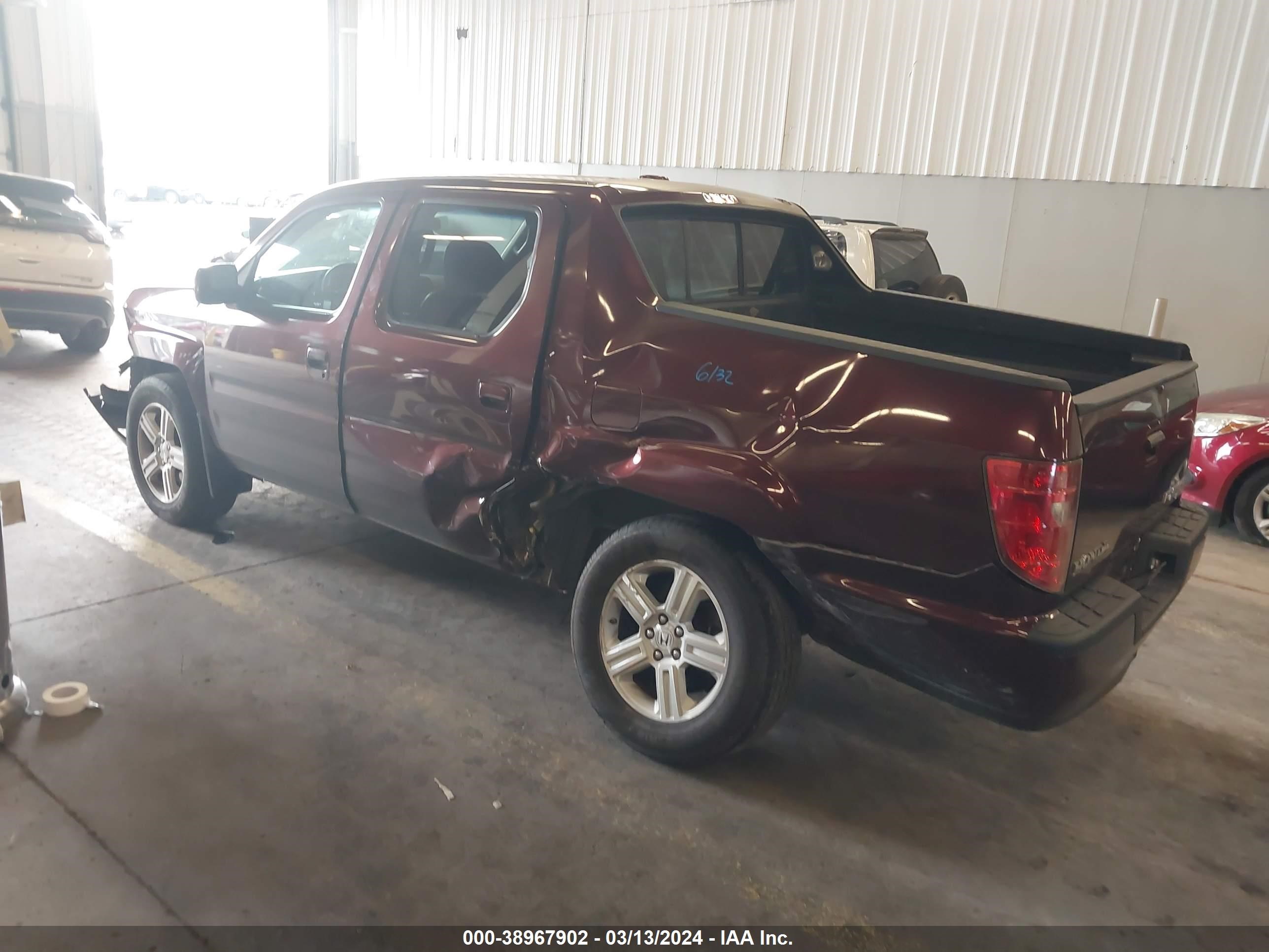 Photo 2 VIN: 2HJYK165X9H500645 - HONDA RIDGELINE 