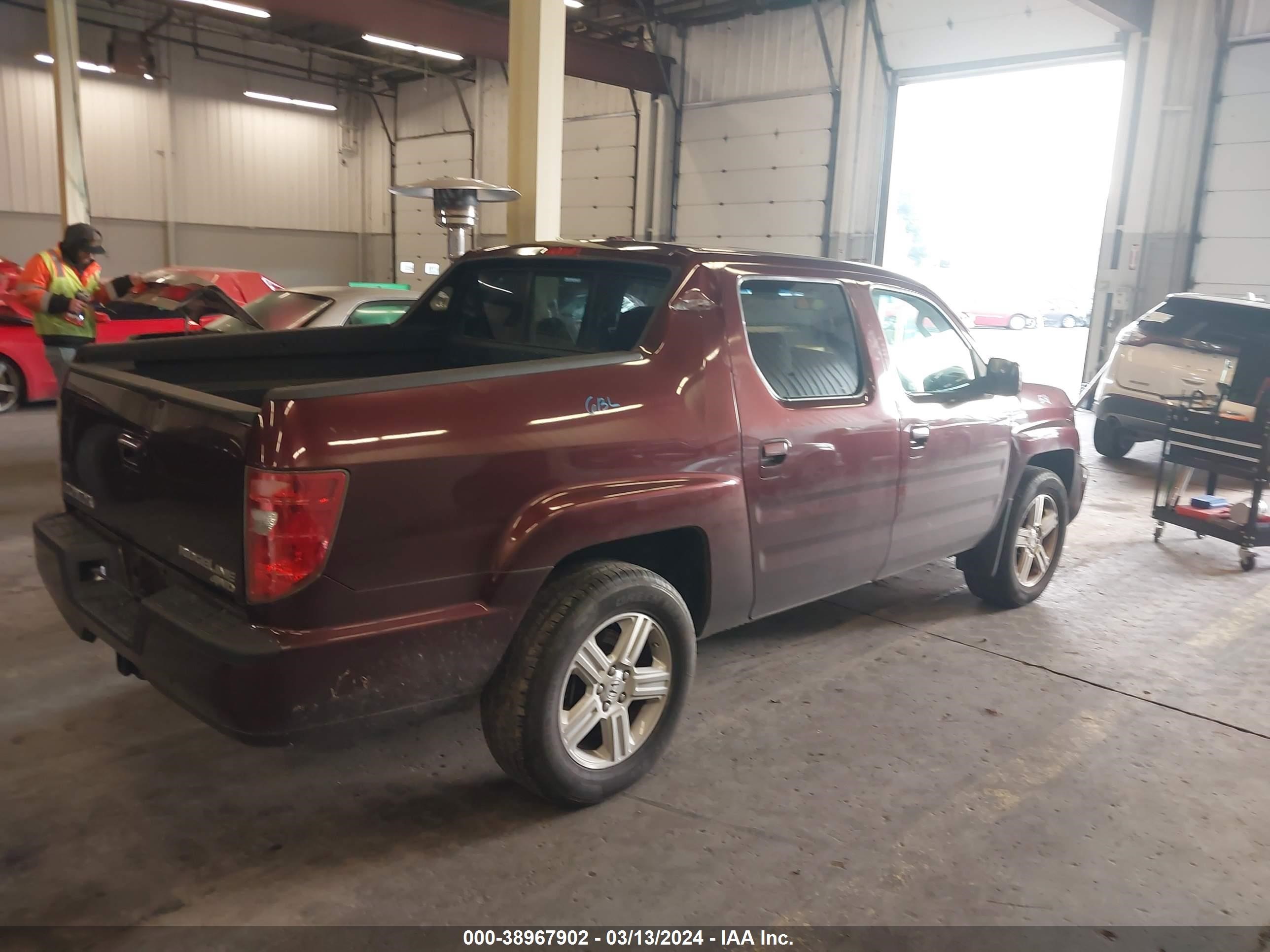 Photo 3 VIN: 2HJYK165X9H500645 - HONDA RIDGELINE 