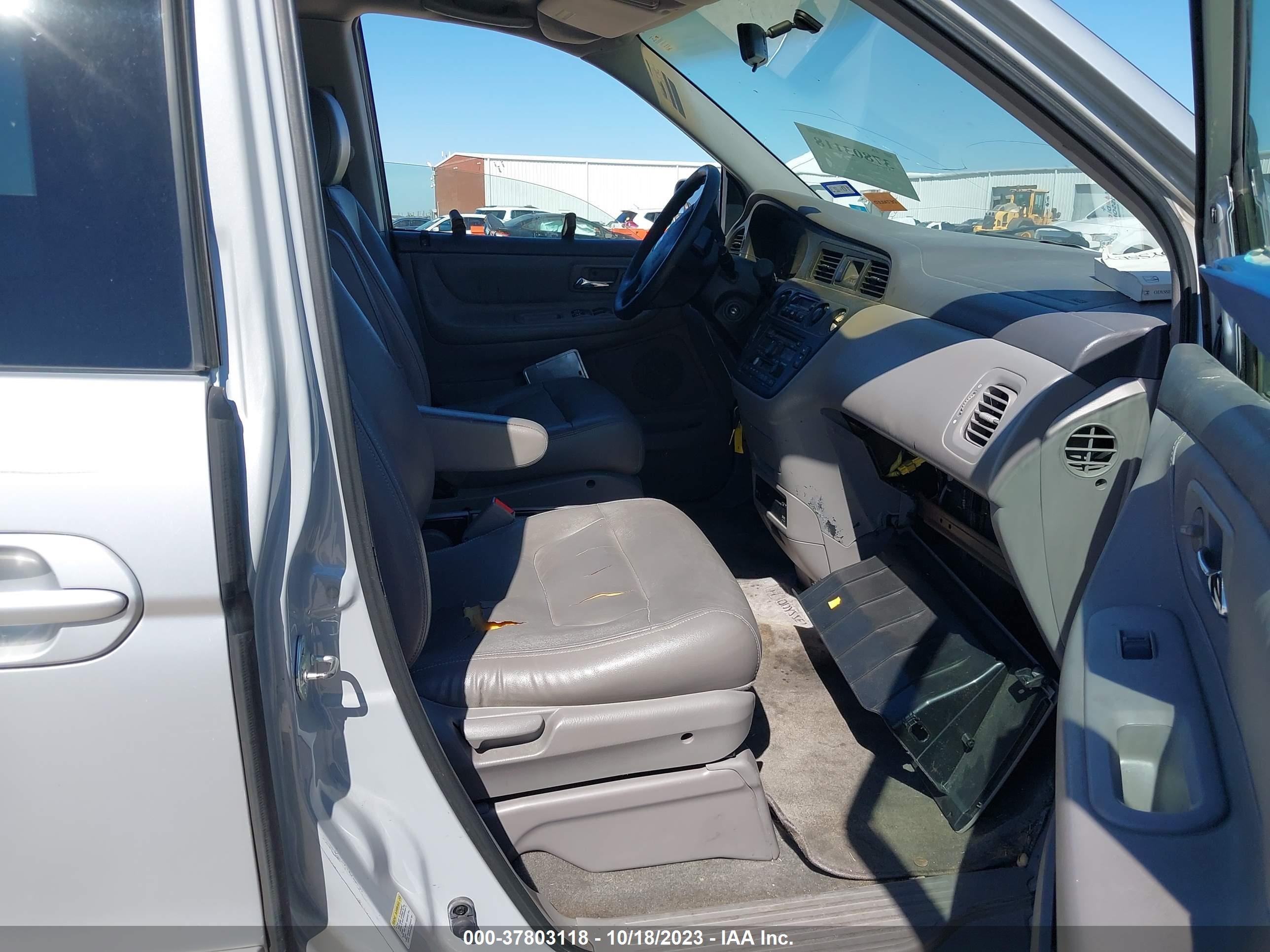 Photo 4 VIN: 2HKRL18062H518192 - HONDA ODYSSEY 