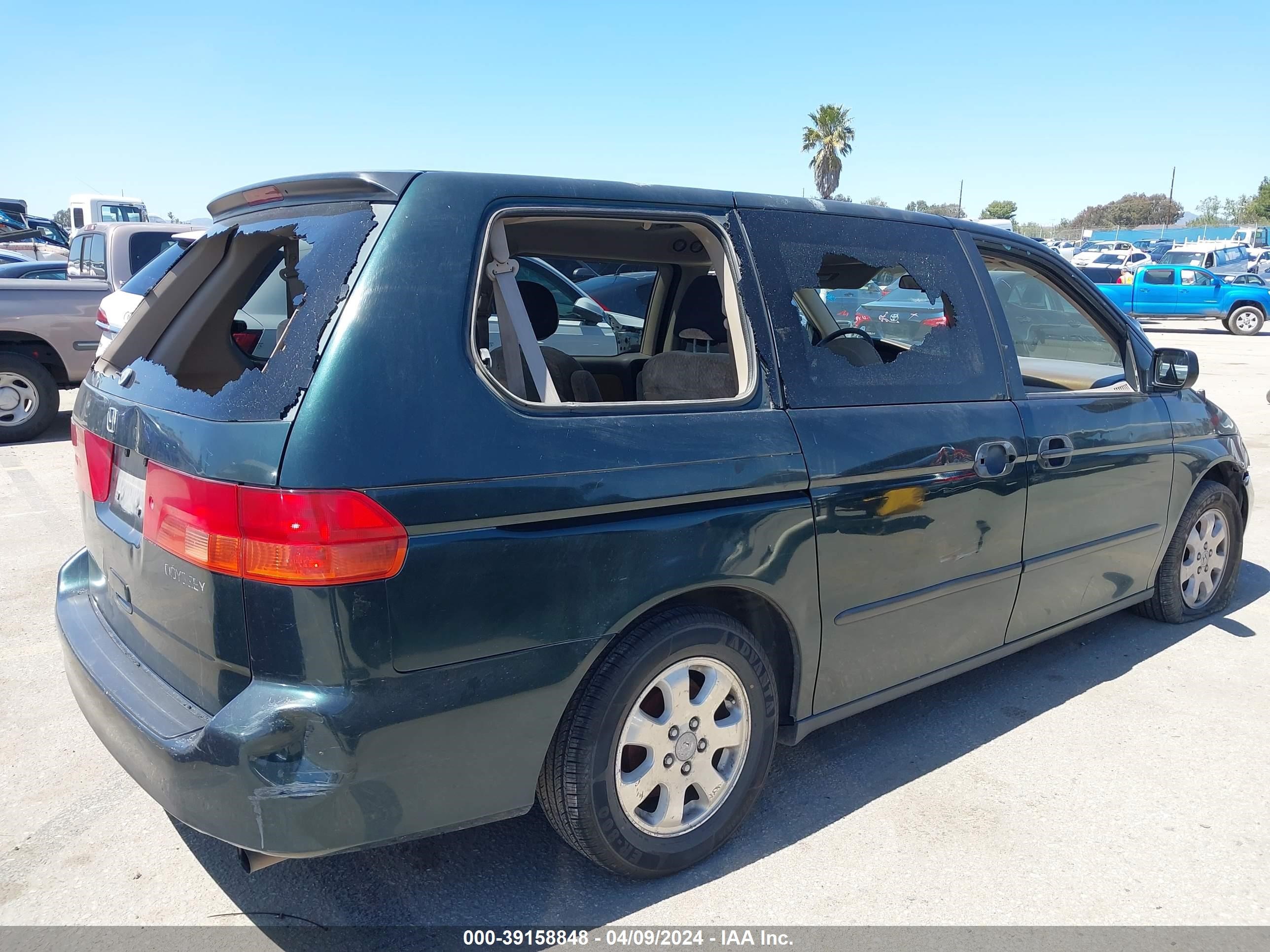 Photo 3 VIN: 2HKRL1852YH541697 - HONDA ODYSSEY 