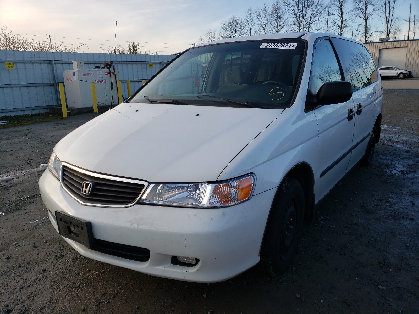 Photo 1 VIN: 2HKRL1856YH525986 - HONDA ODYSSEY LX 