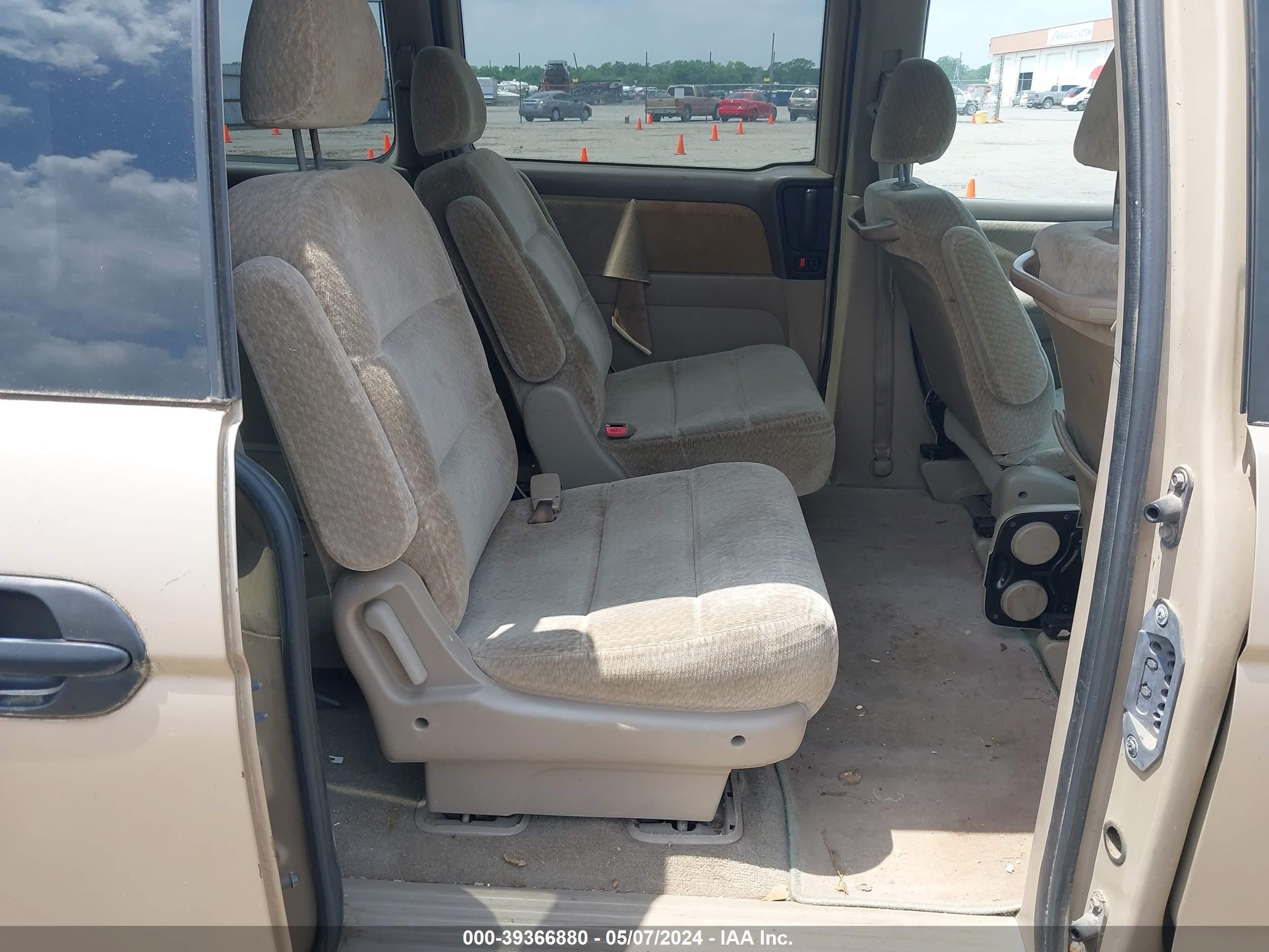 Photo 7 VIN: 2HKRL1859YH559128 - HONDA ODYSSEY 