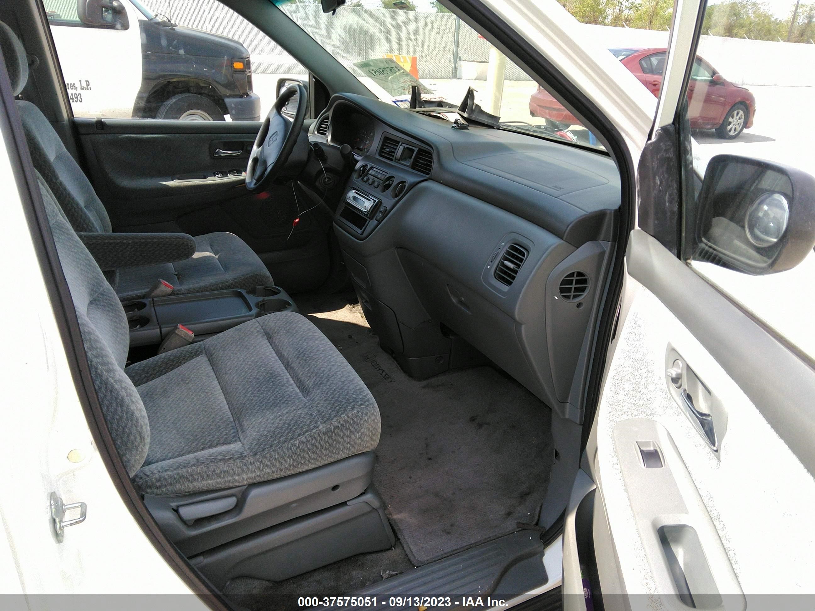 Photo 4 VIN: 2HKRL185X1H546619 - HONDA ODYSSEY 