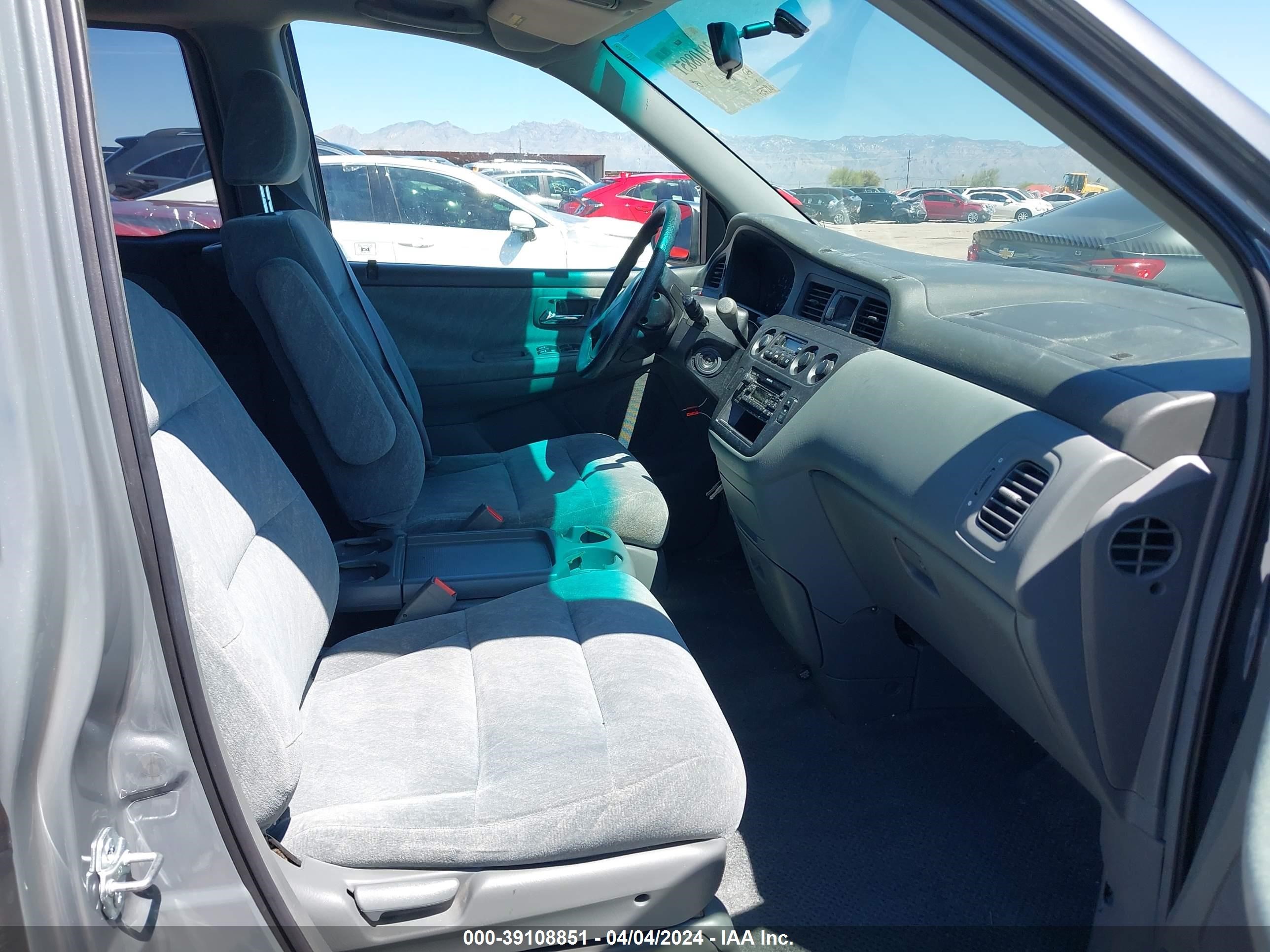 Photo 4 VIN: 2HKRL18601H523441 - HONDA ODYSSEY 