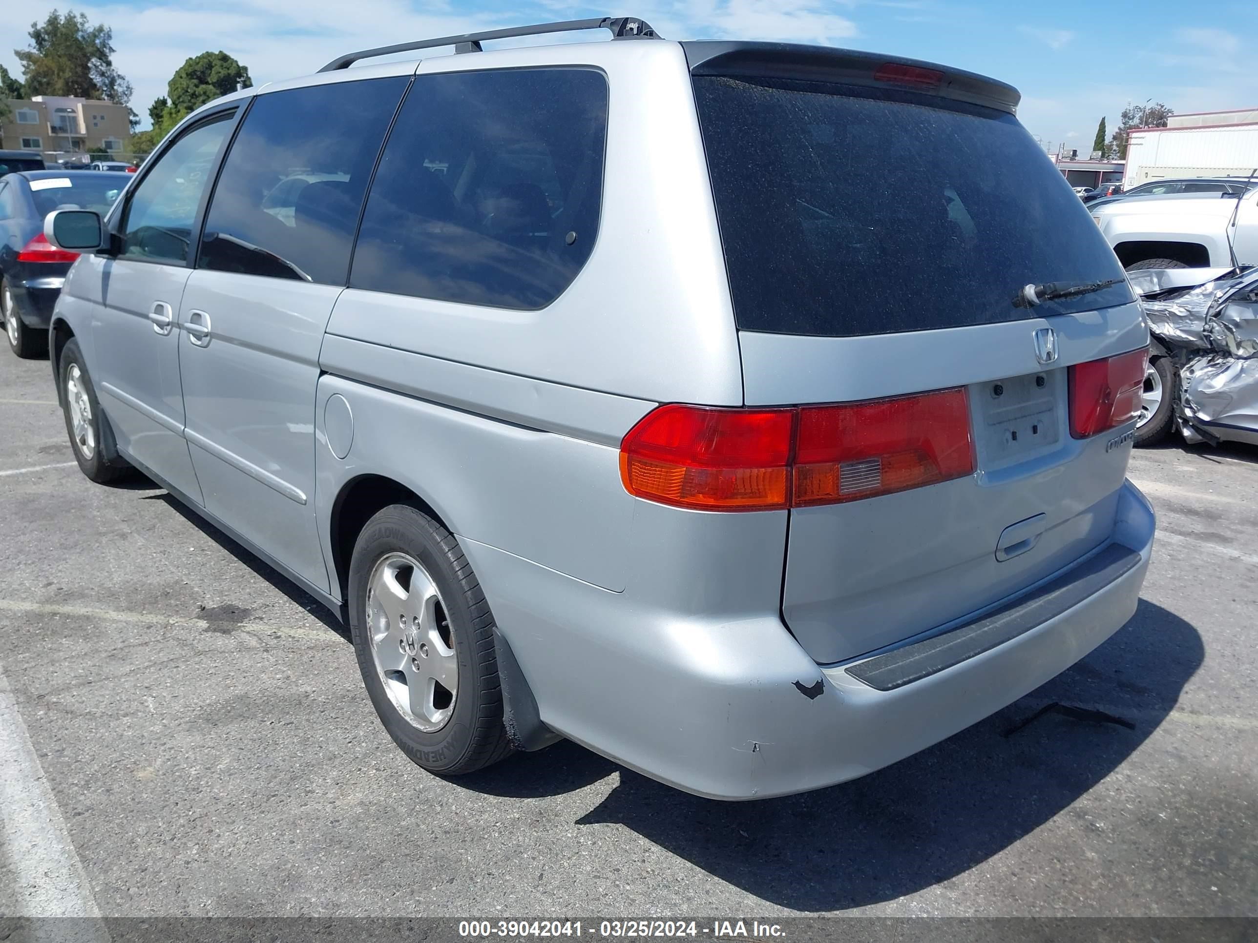 Photo 2 VIN: 2HKRL18601H565690 - HONDA ODYSSEY 