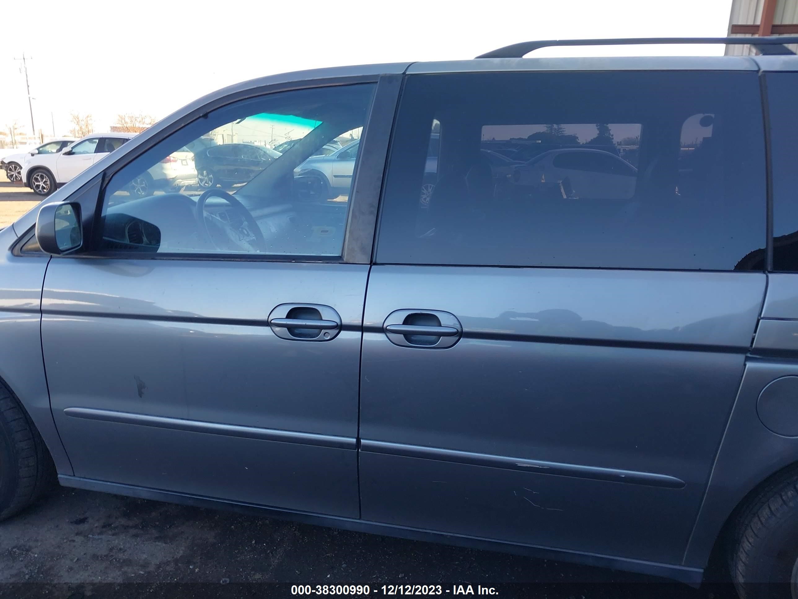 Photo 13 VIN: 2HKRL18611H549868 - HONDA ODYSSEY 