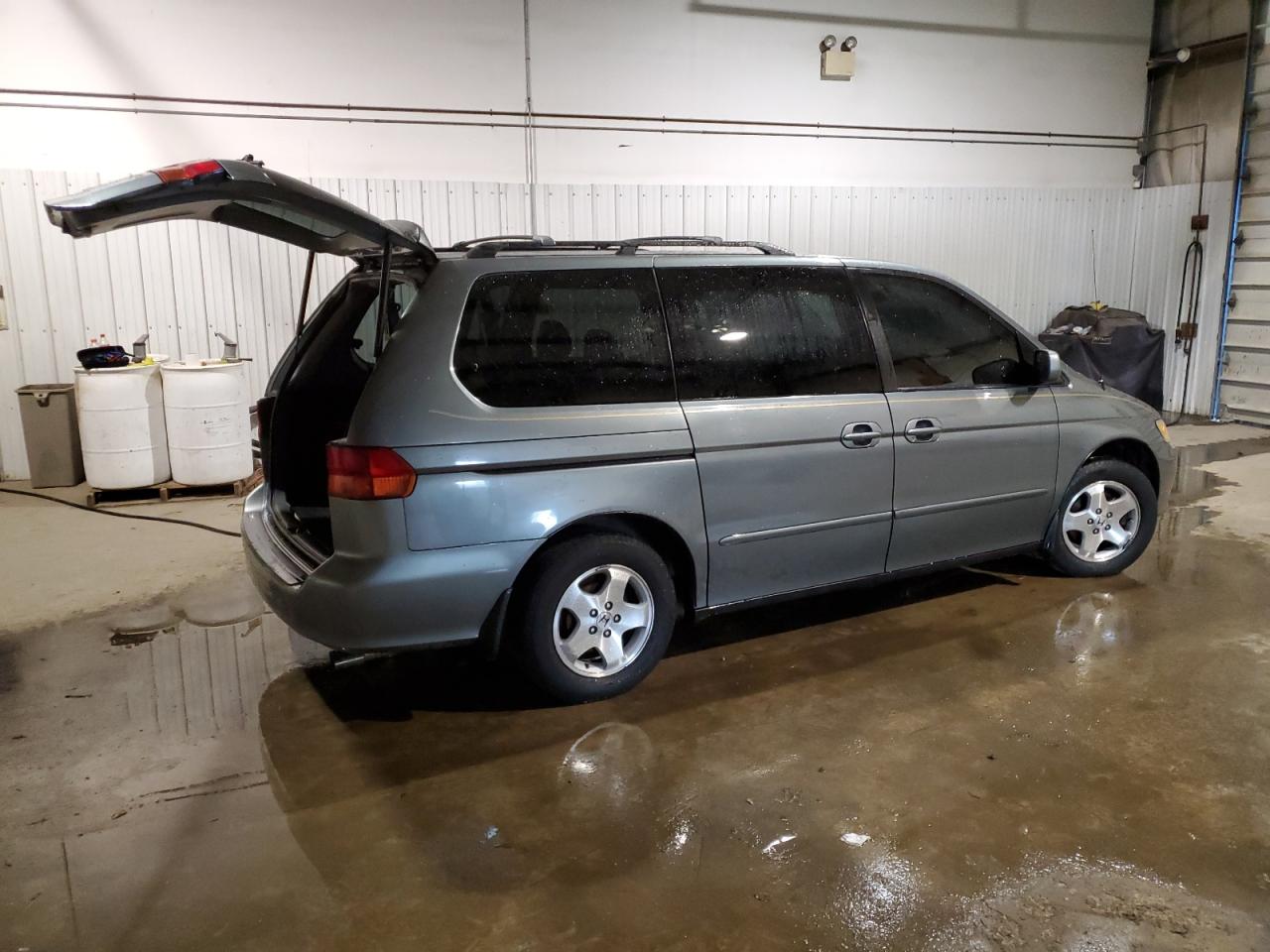 Photo 2 VIN: 2HKRL1861YH567670 - HONDA ODYSSEY 