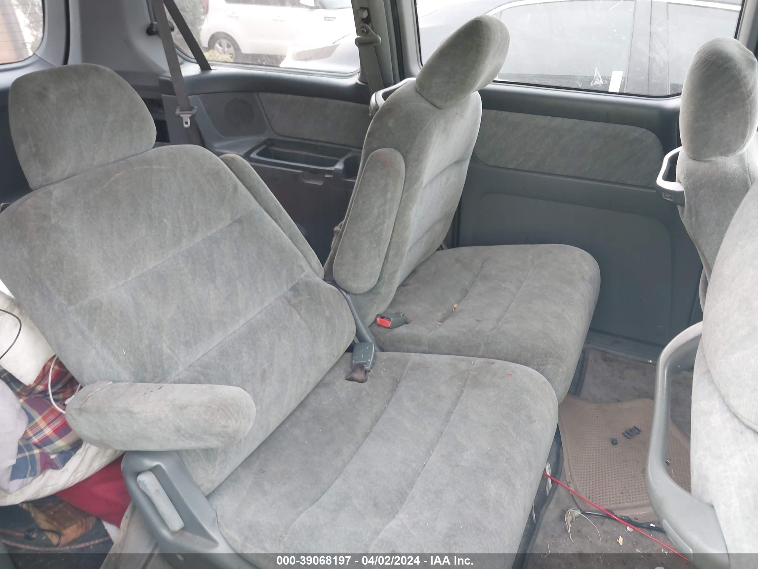 Photo 7 VIN: 2HKRL1862YH572067 - HONDA ODYSSEY 