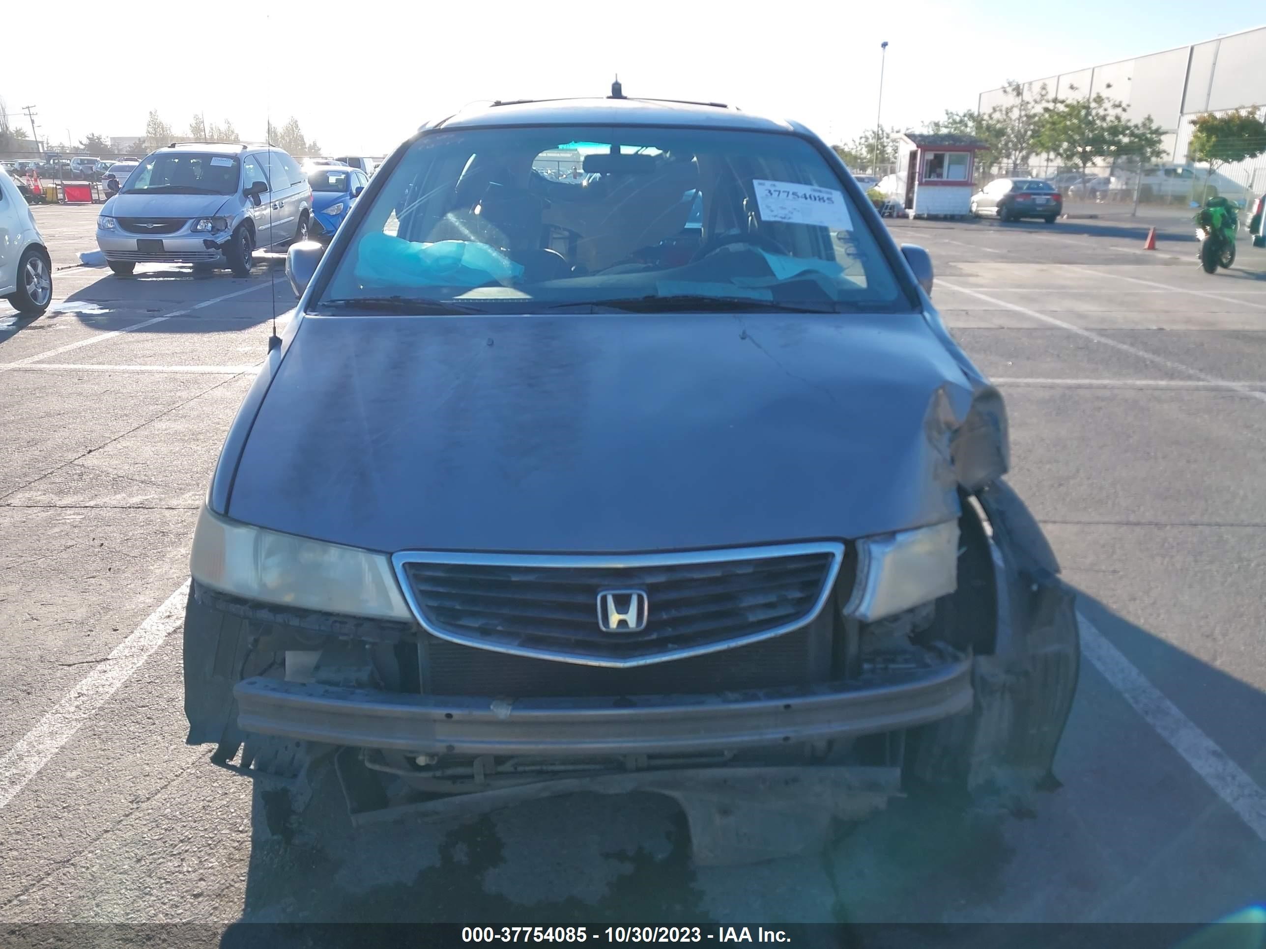 Photo 11 VIN: 2HKRL1862YH614902 - HONDA ODYSSEY 