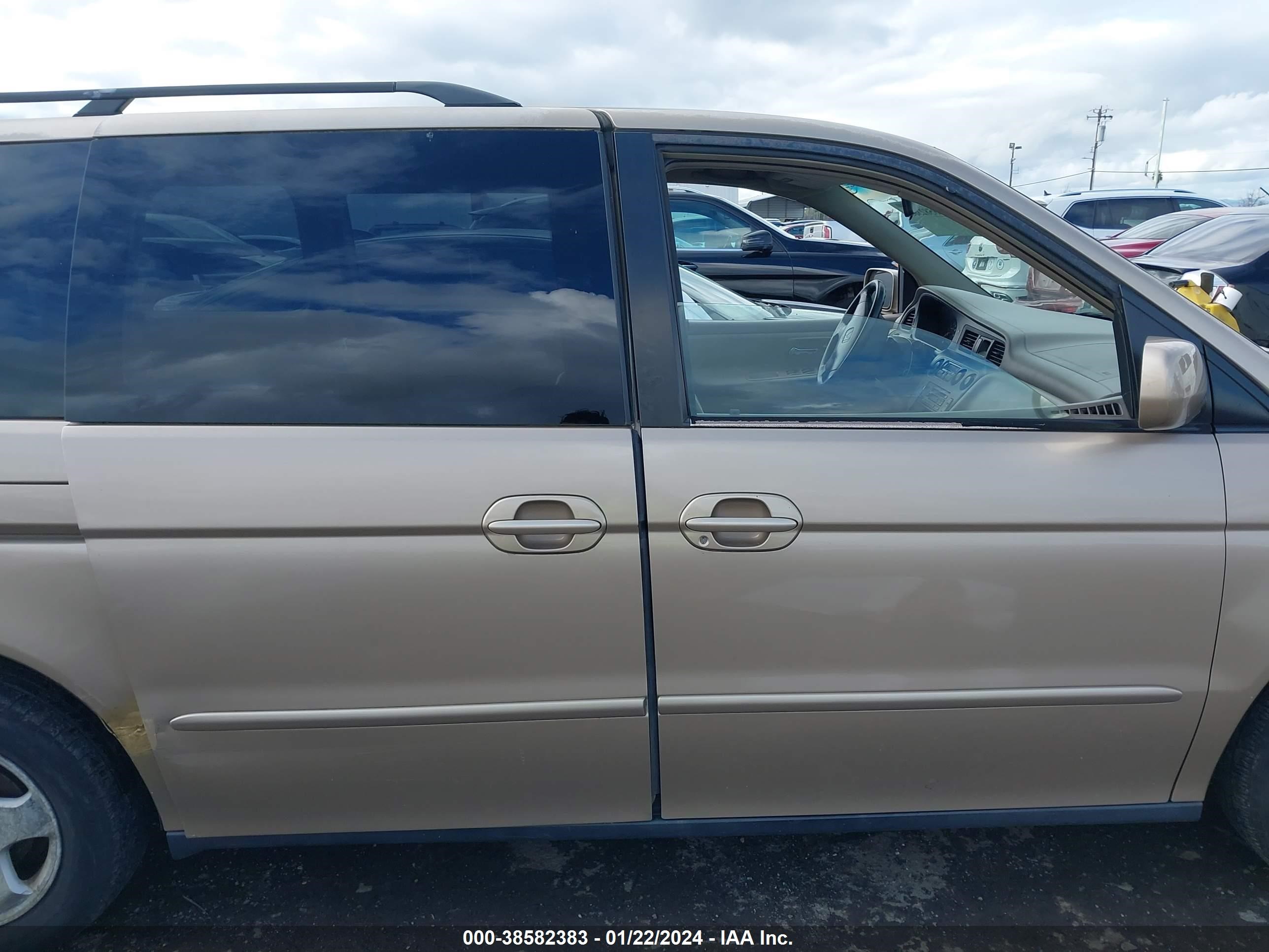 Photo 12 VIN: 2HKRL18631H590180 - HONDA ODYSSEY 