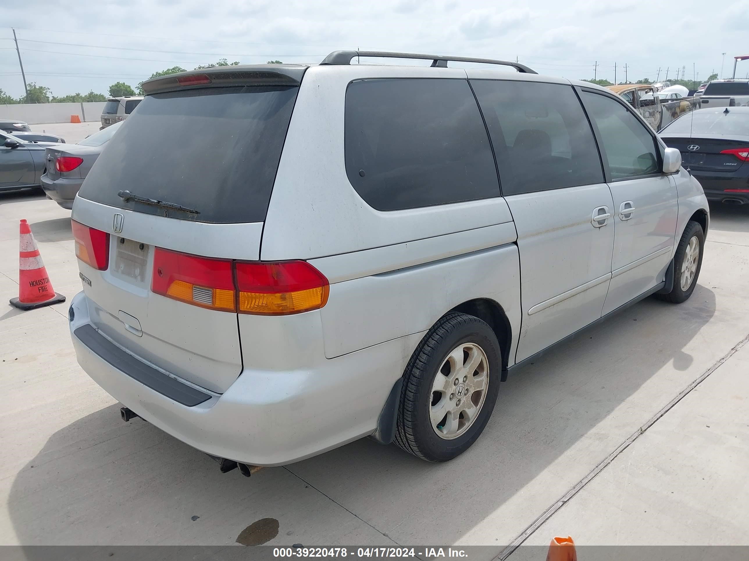 Photo 3 VIN: 2HKRL18632H546083 - HONDA ODYSSEY 