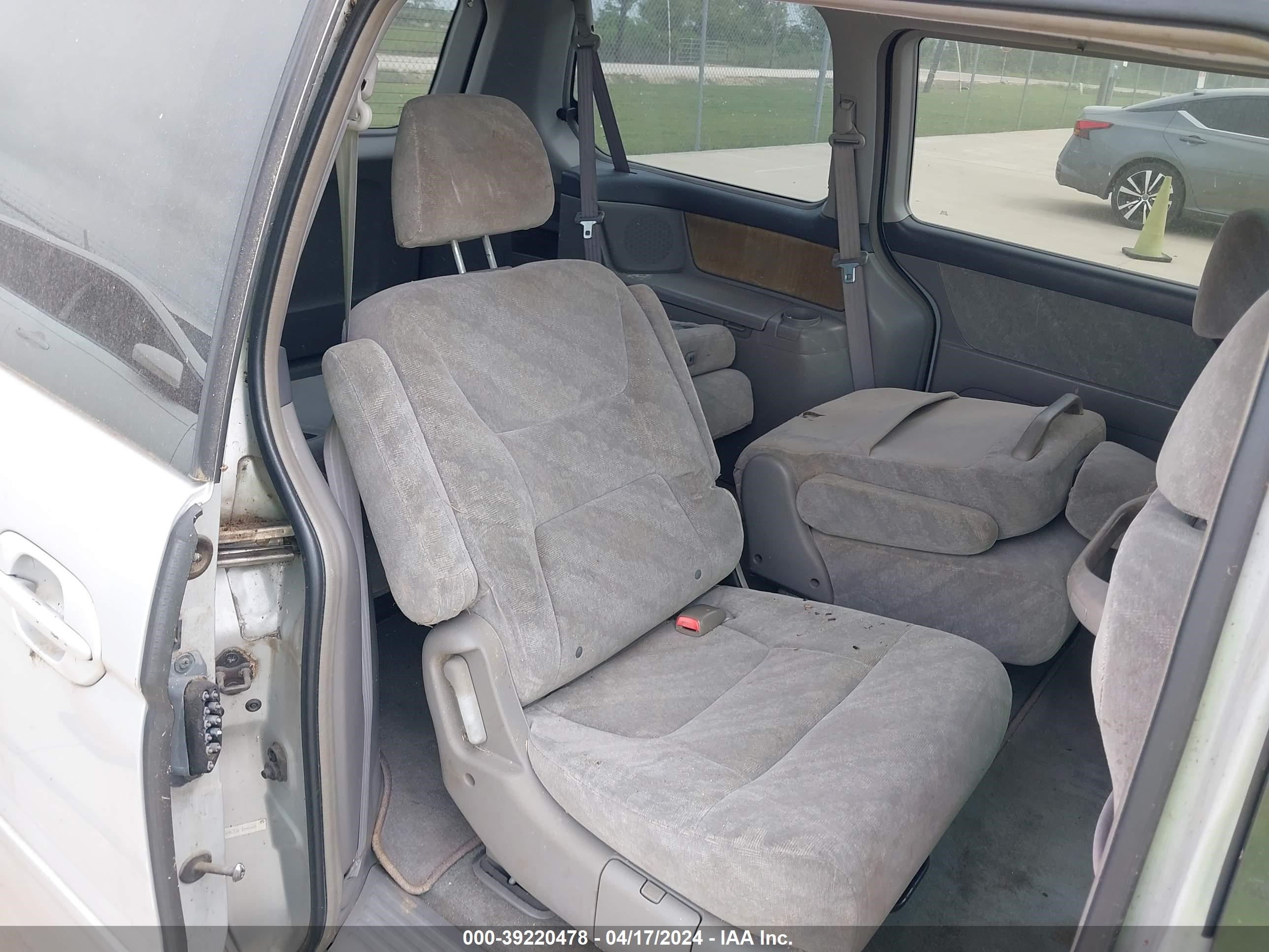 Photo 7 VIN: 2HKRL18632H546083 - HONDA ODYSSEY 