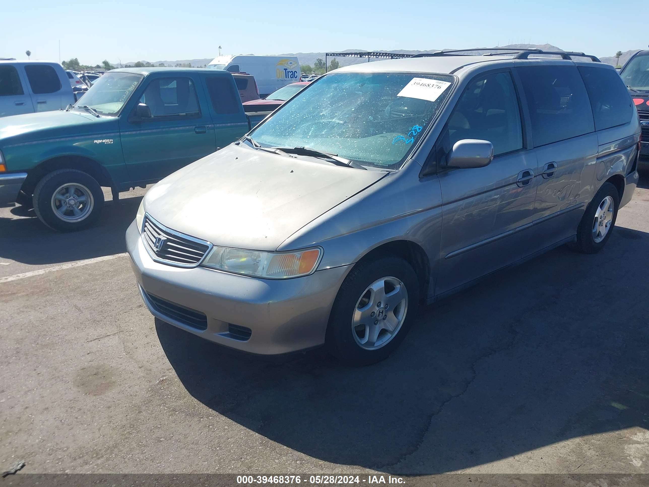 Photo 1 VIN: 2HKRL1864YH552368 - HONDA ODYSSEY 