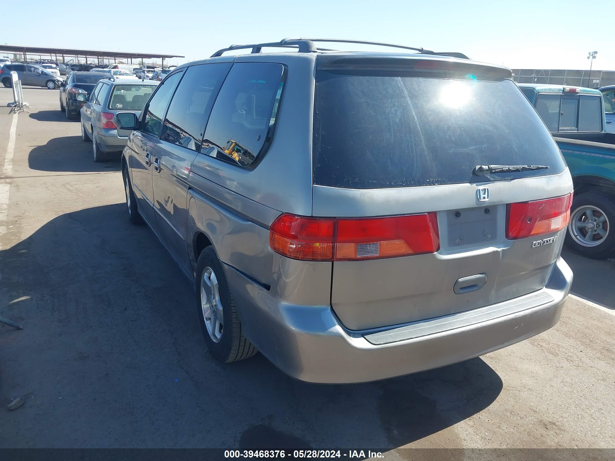 Photo 2 VIN: 2HKRL1864YH552368 - HONDA ODYSSEY 