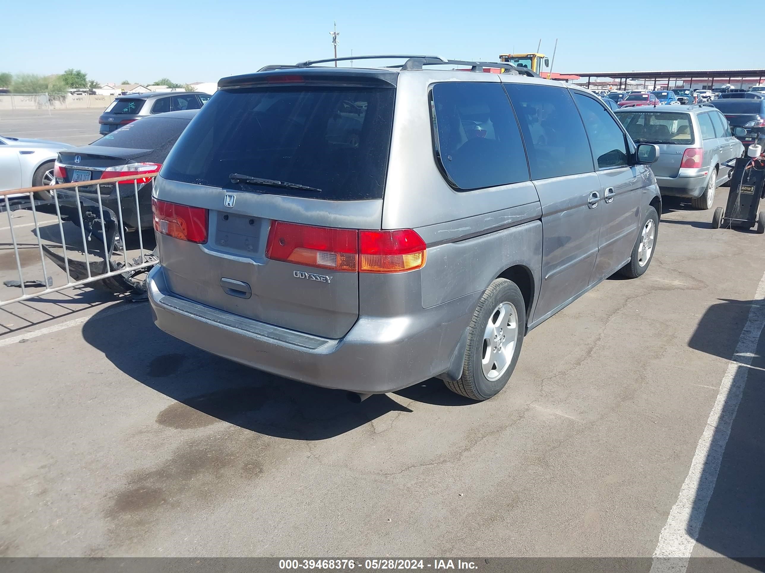 Photo 3 VIN: 2HKRL1864YH552368 - HONDA ODYSSEY 