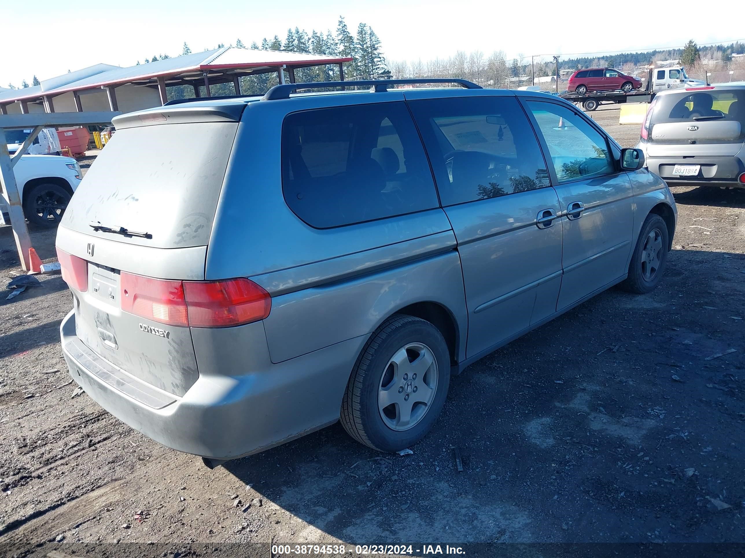 Photo 3 VIN: 2HKRL1869YH583356 - HONDA ODYSSEY 