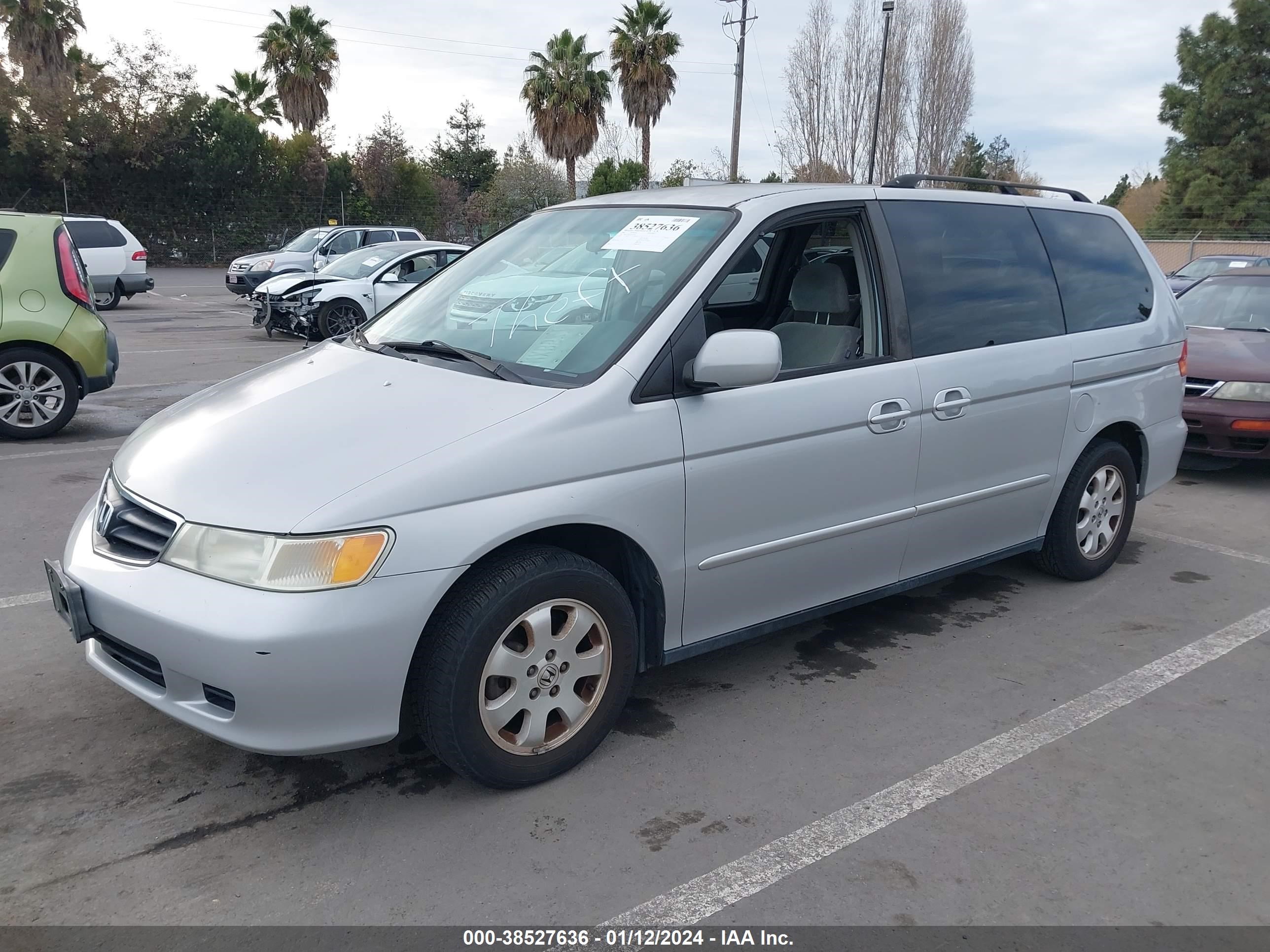 Photo 1 VIN: 2HKRL186X2H570784 - HONDA ODYSSEY 