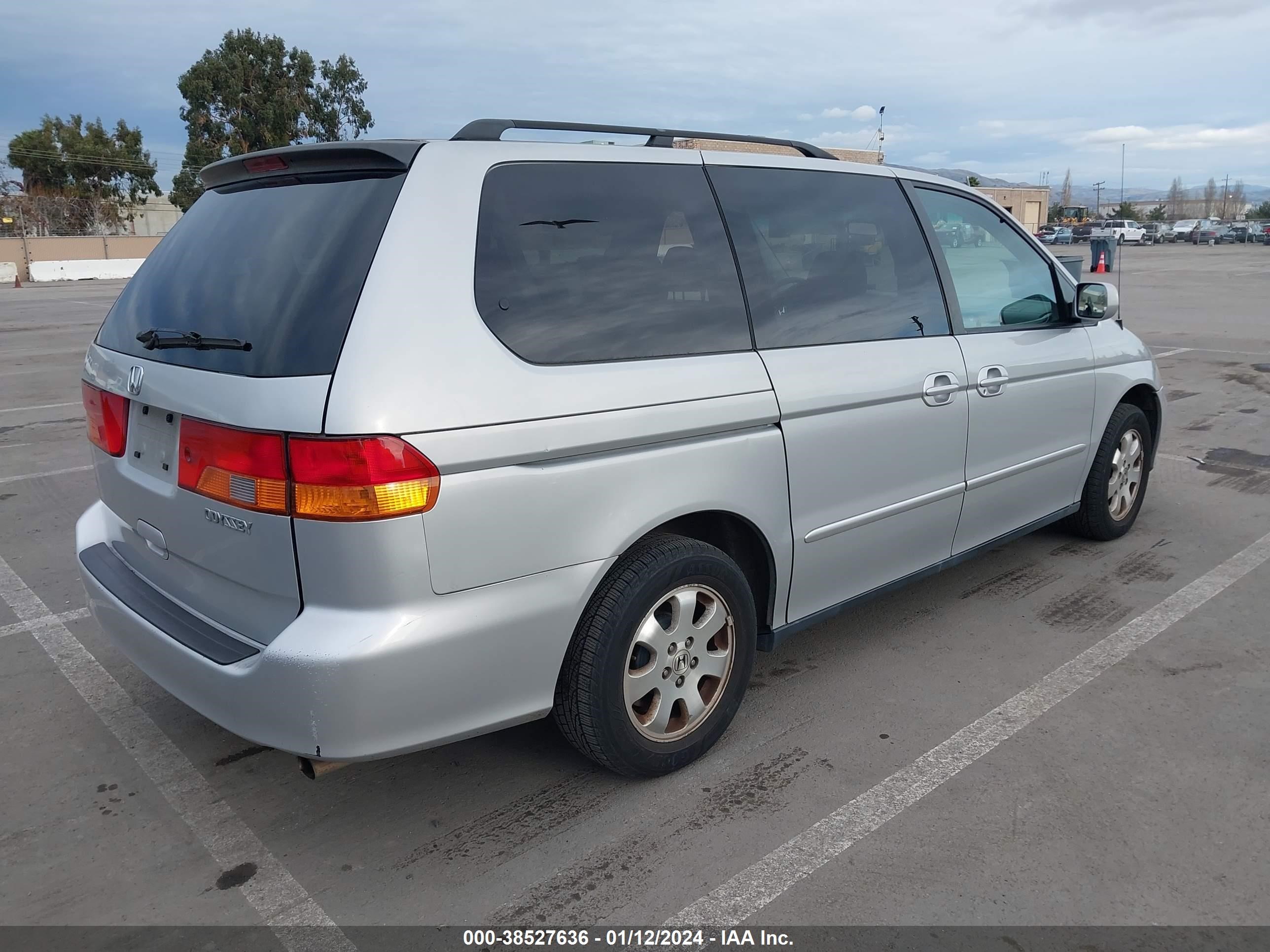 Photo 3 VIN: 2HKRL186X2H570784 - HONDA ODYSSEY 