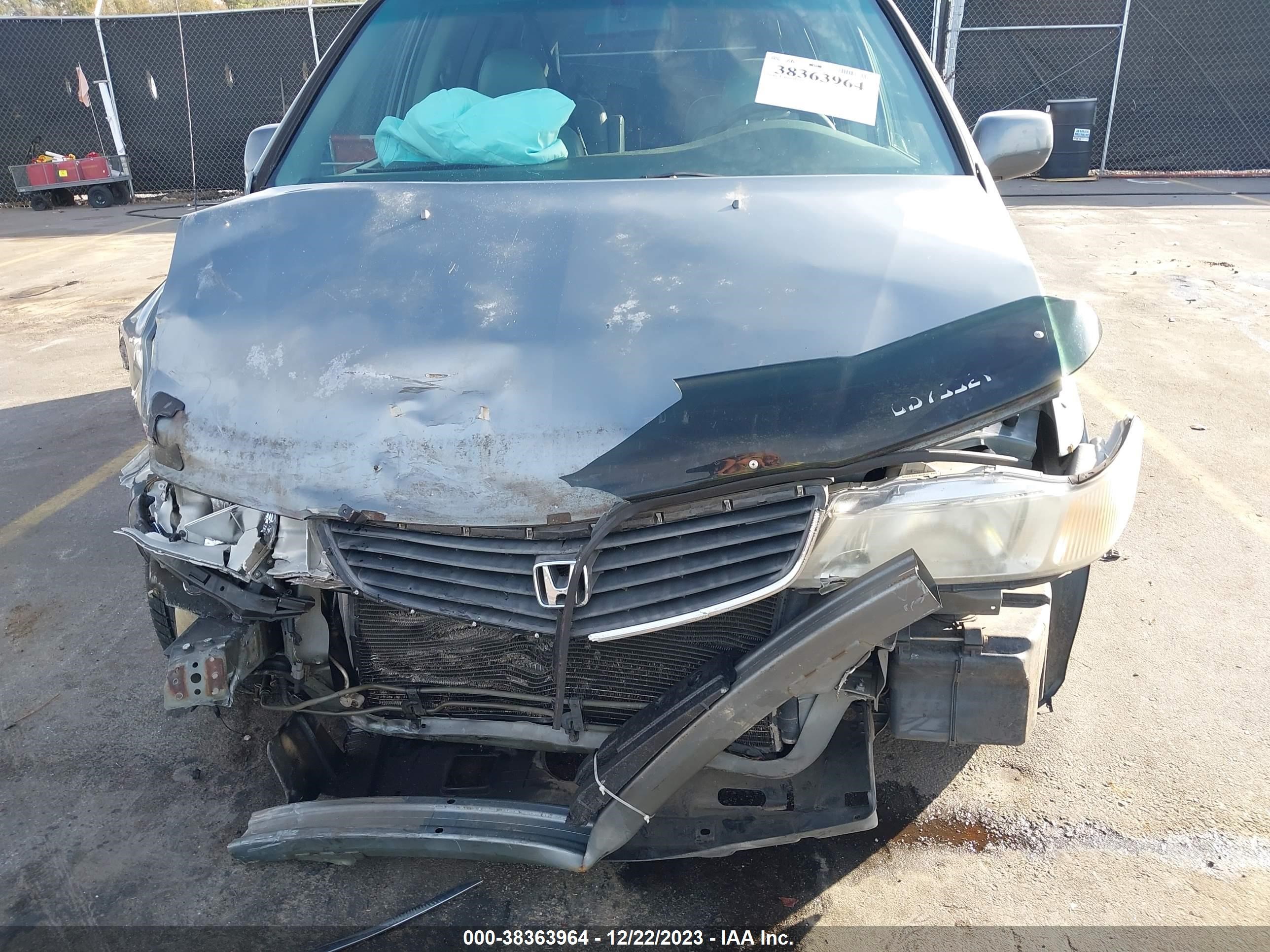 Photo 5 VIN: 2HKRL1876YH583291 - HONDA ODYSSEY 