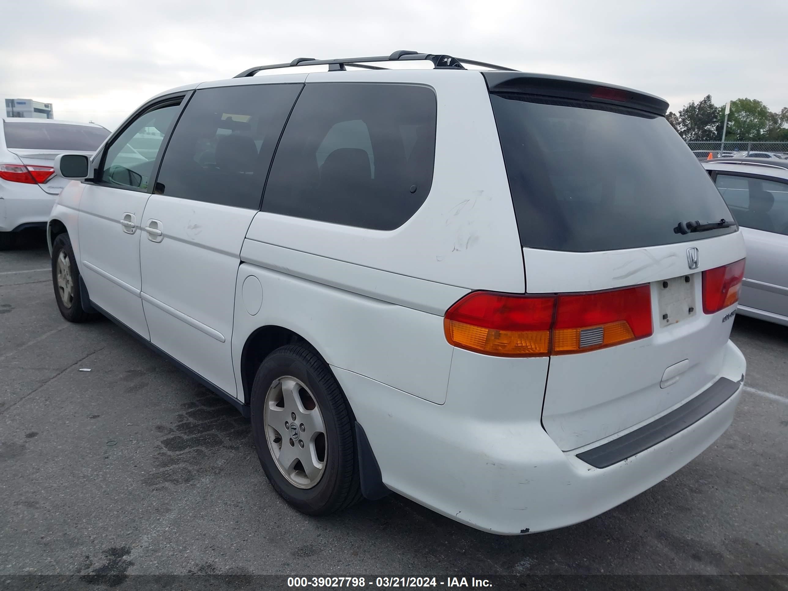 Photo 2 VIN: 2HKRL187X2H537678 - HONDA ODYSSEY 