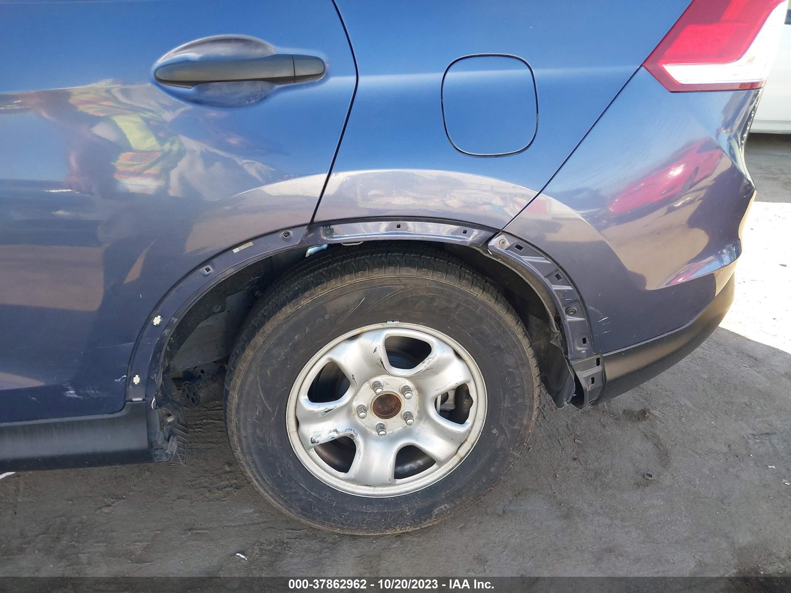 Photo 5 VIN: 2HKRM3H30EH503579 - HONDA CR-V 