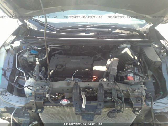 Photo 9 VIN: 2HKRM3H39GH532890 - HONDA CR-V 