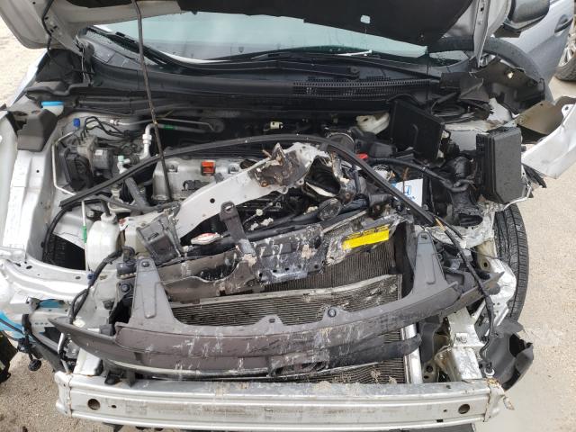 Photo 6 VIN: 2HKRM3H3XEH559416 - HONDA CR-V LX 