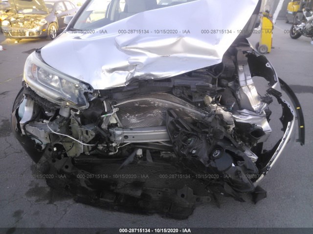 Photo 5 VIN: 2HKRM3H3XGH509926 - HONDA CR-V 