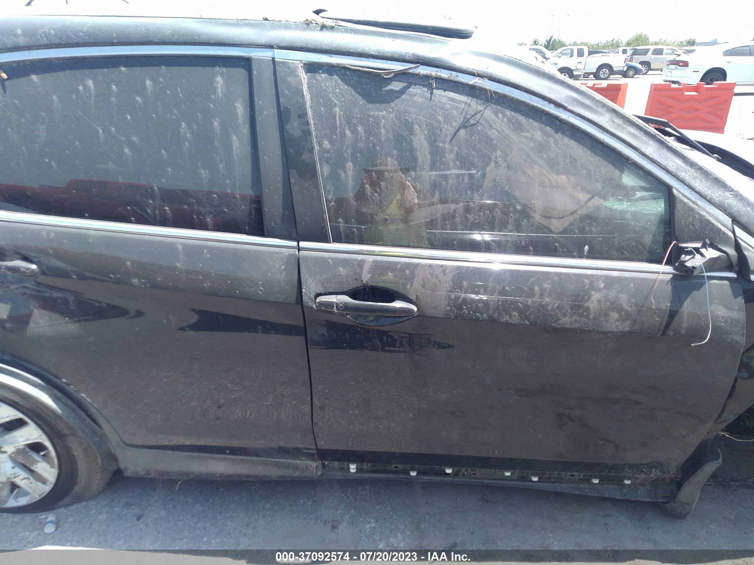 Photo 12 VIN: 2HKRM3H54FH504835 - HONDA CR-V 