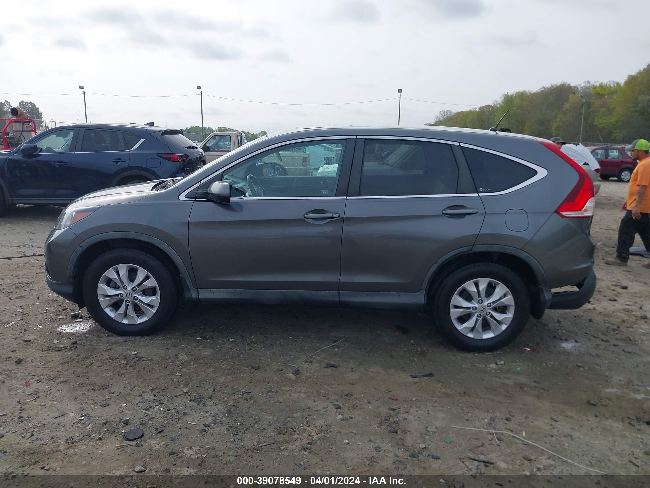 Photo 14 VIN: 2HKRM3H5XCH506178 - HONDA CR-V 