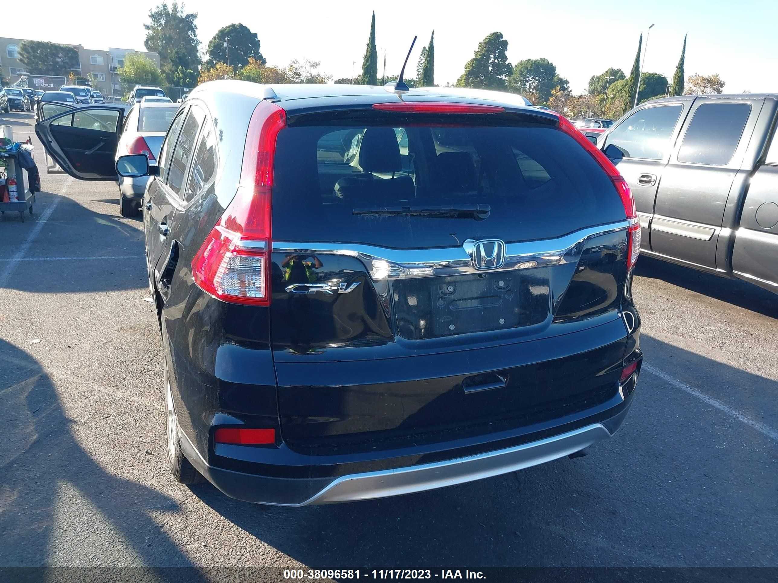 Photo 15 VIN: 2HKRM3H77FH547924 - HONDA CR-V 