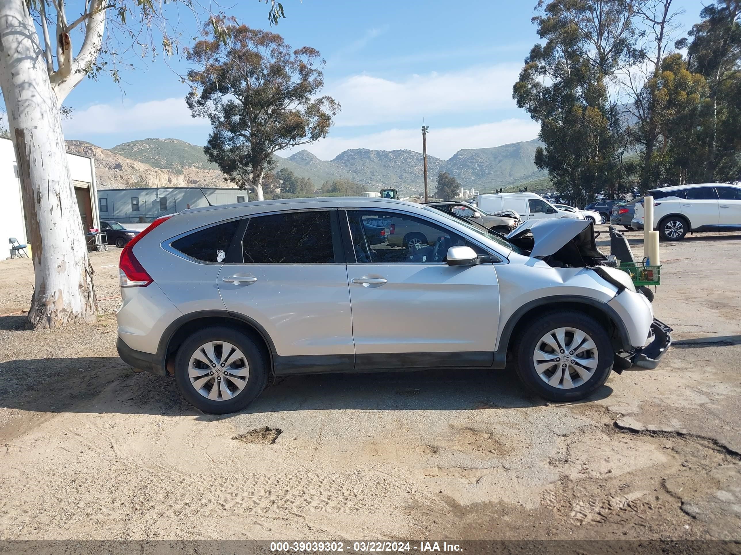 Photo 13 VIN: 2HKRM3H7XEH534549 - HONDA CR-V 