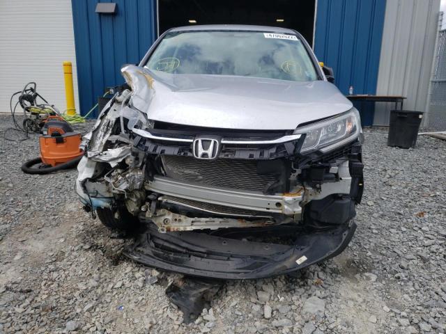 Photo 8 VIN: 2HKRM4H33FH127483 - HONDA CR-V LX 