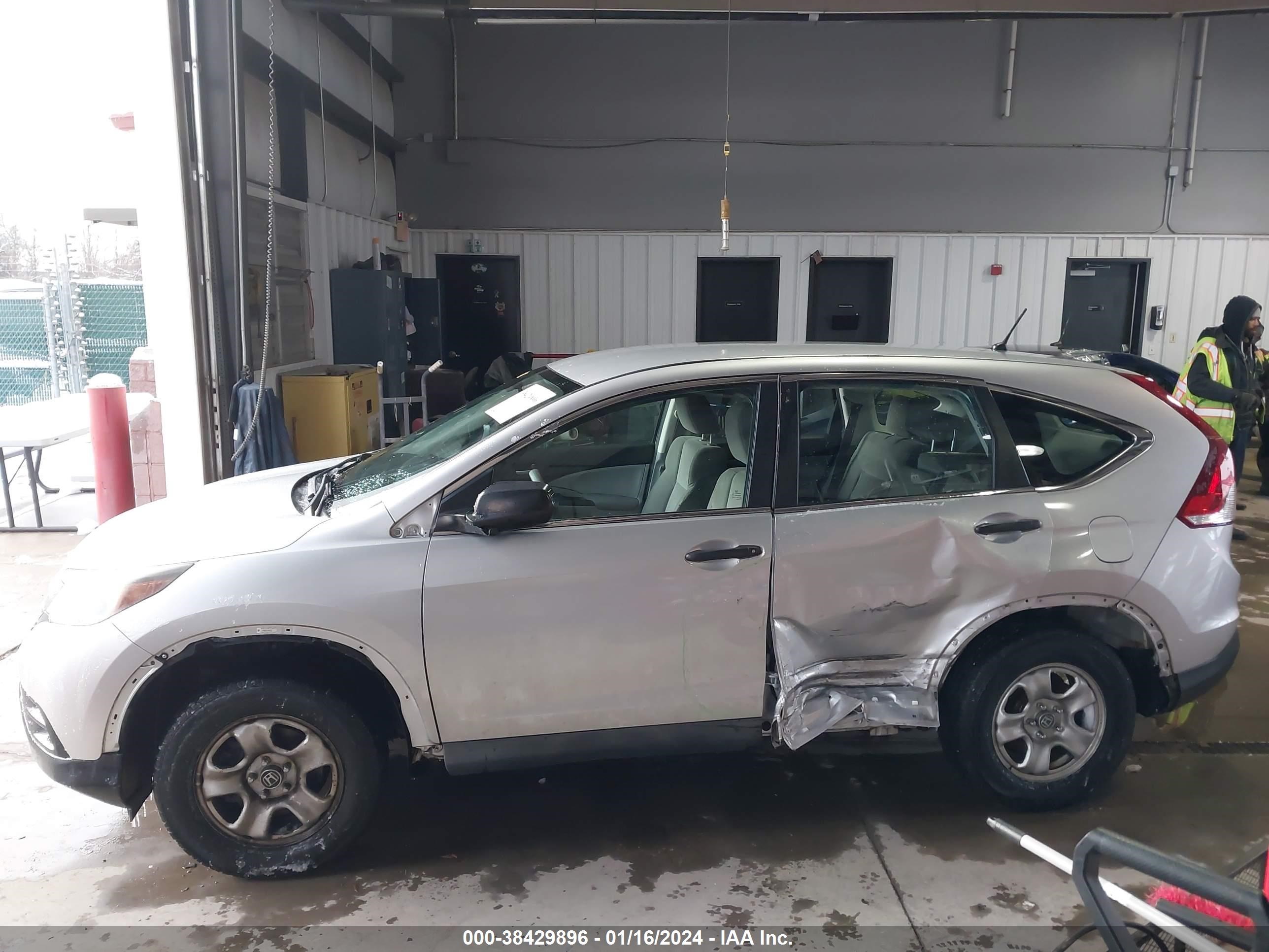 Photo 14 VIN: 2HKRM4H36EH684127 - HONDA CR-V 