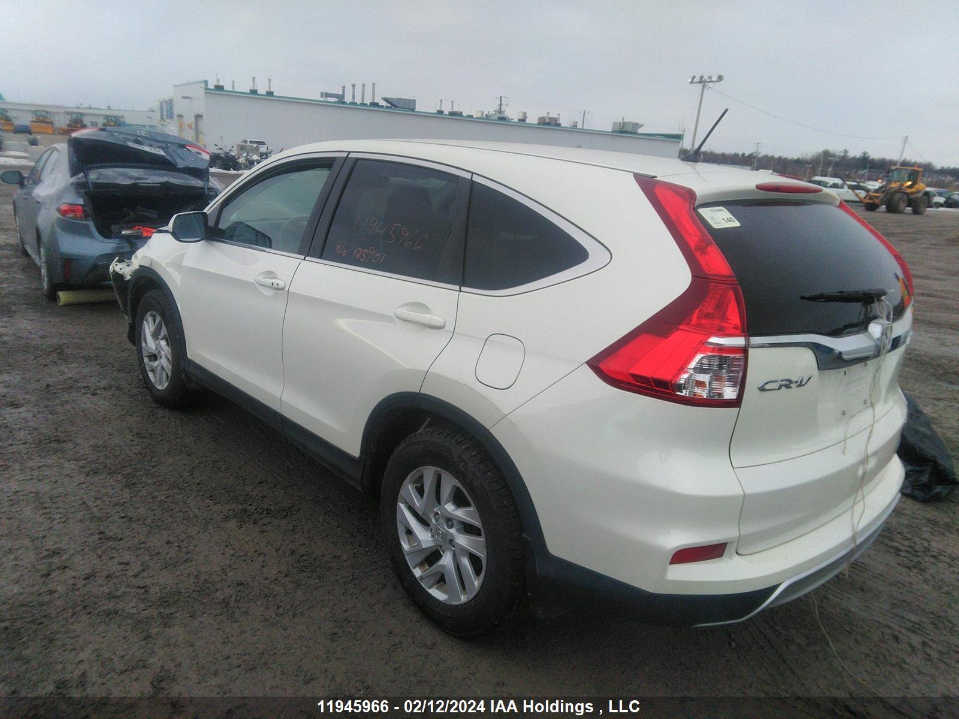 Photo 2 VIN: 2HKRM4H46FH125901 - HONDA CR-V 