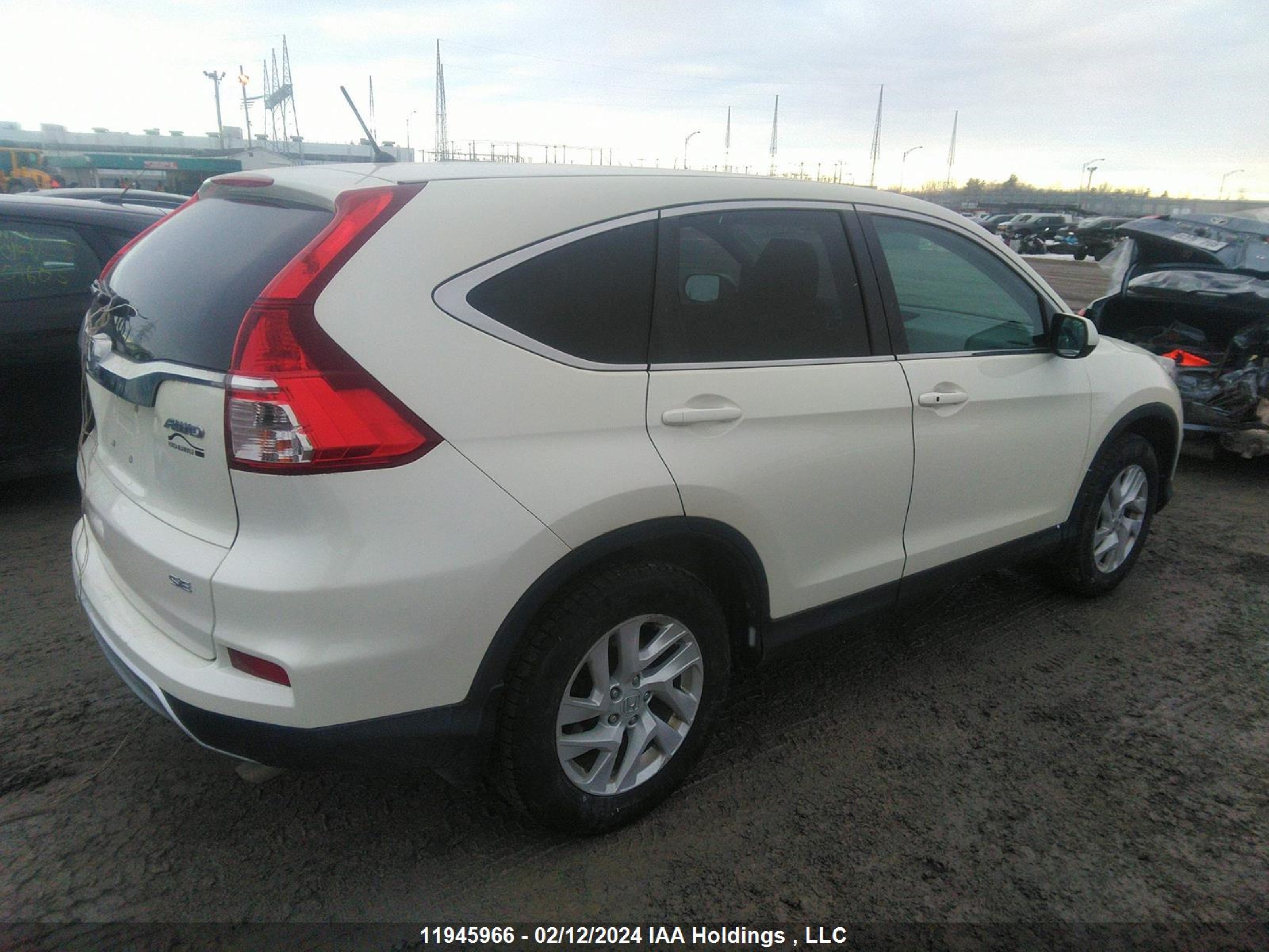 Photo 3 VIN: 2HKRM4H46FH125901 - HONDA CR-V 