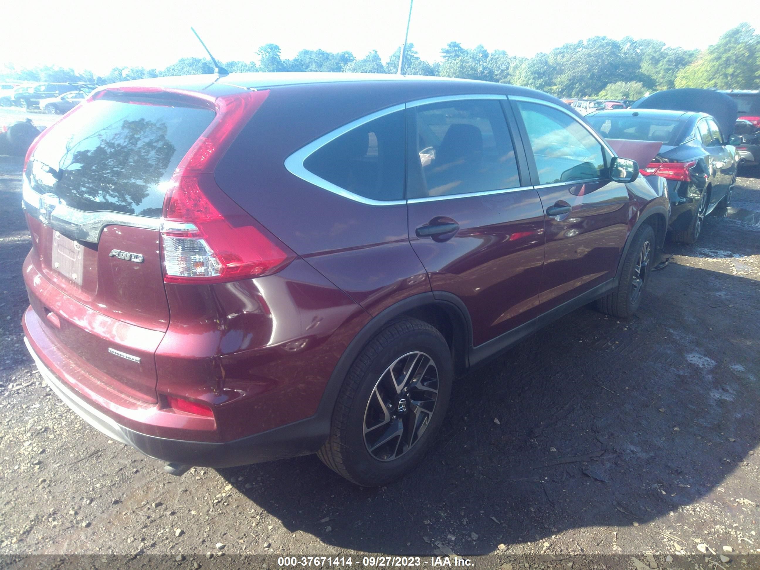 Photo 3 VIN: 2HKRM4H48GH641467 - HONDA CR-V 