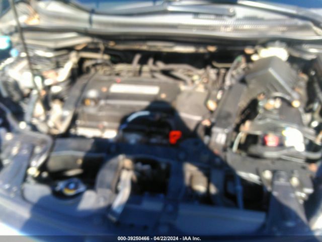 Photo 9 VIN: 2HKRM4H51FH663348 - HONDA CR-V 