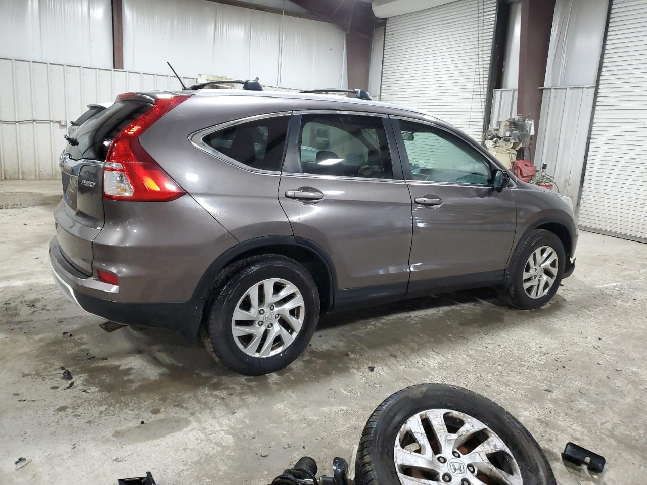 Photo 2 VIN: 2HKRM4H51FH664662 - HONDA CR-V 