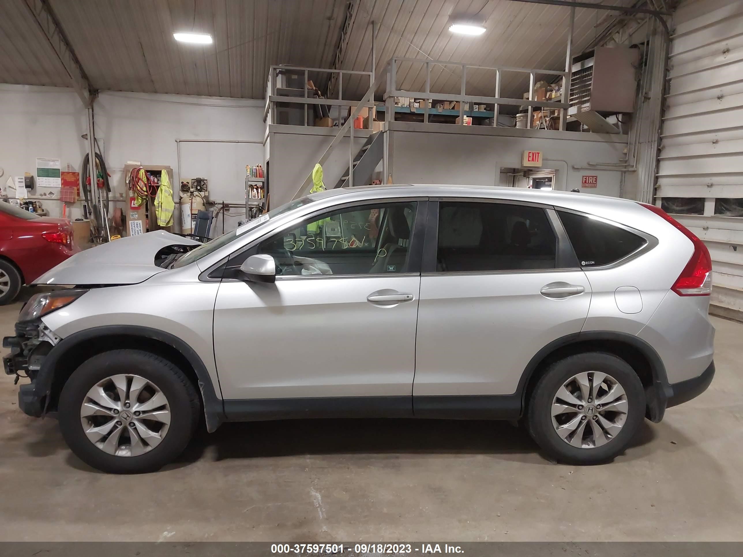 Photo 13 VIN: 2HKRM4H52CH622738 - HONDA CR-V 