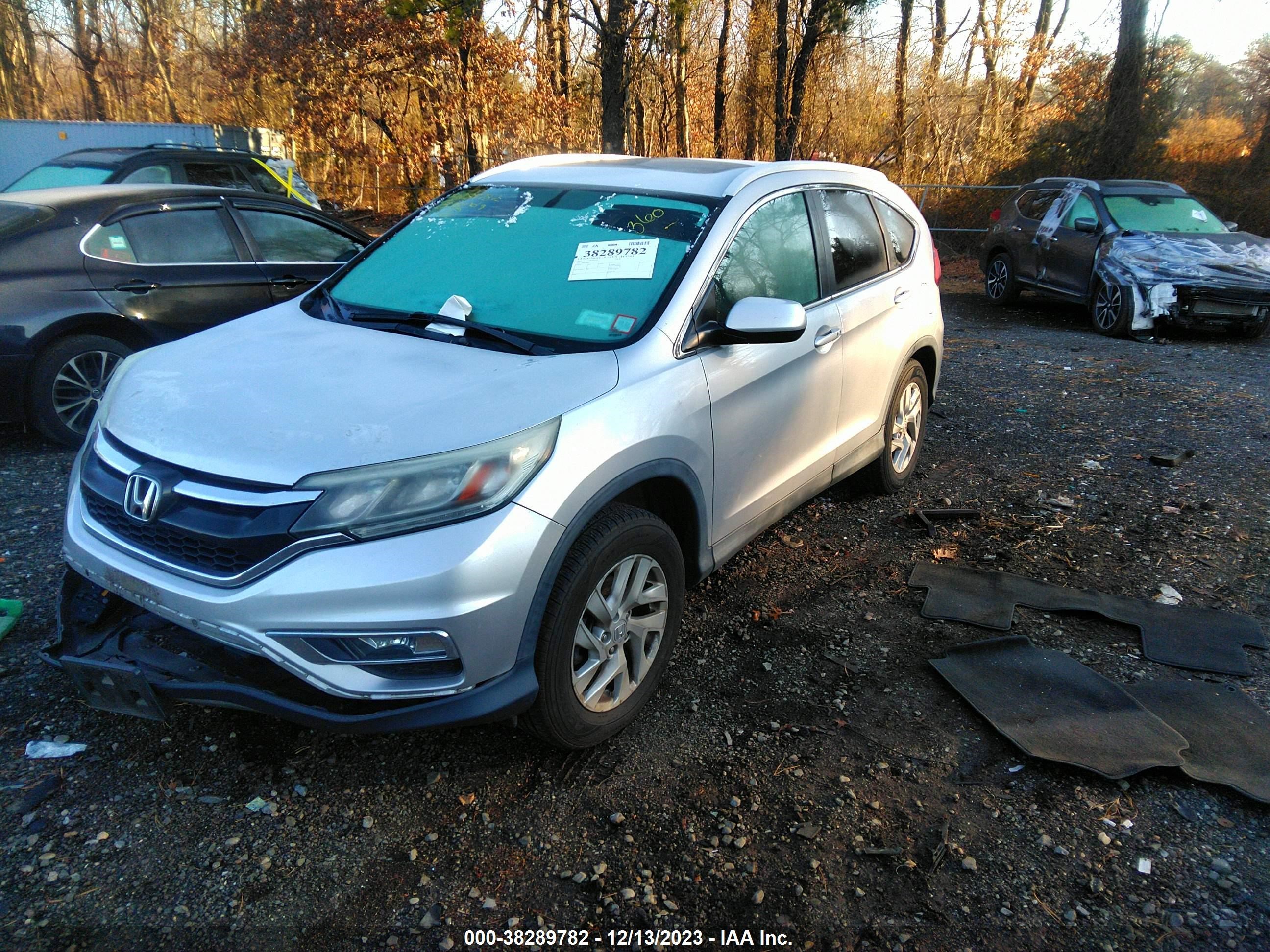 Photo 1 VIN: 2HKRM4H77FH615872 - HONDA CR-V 