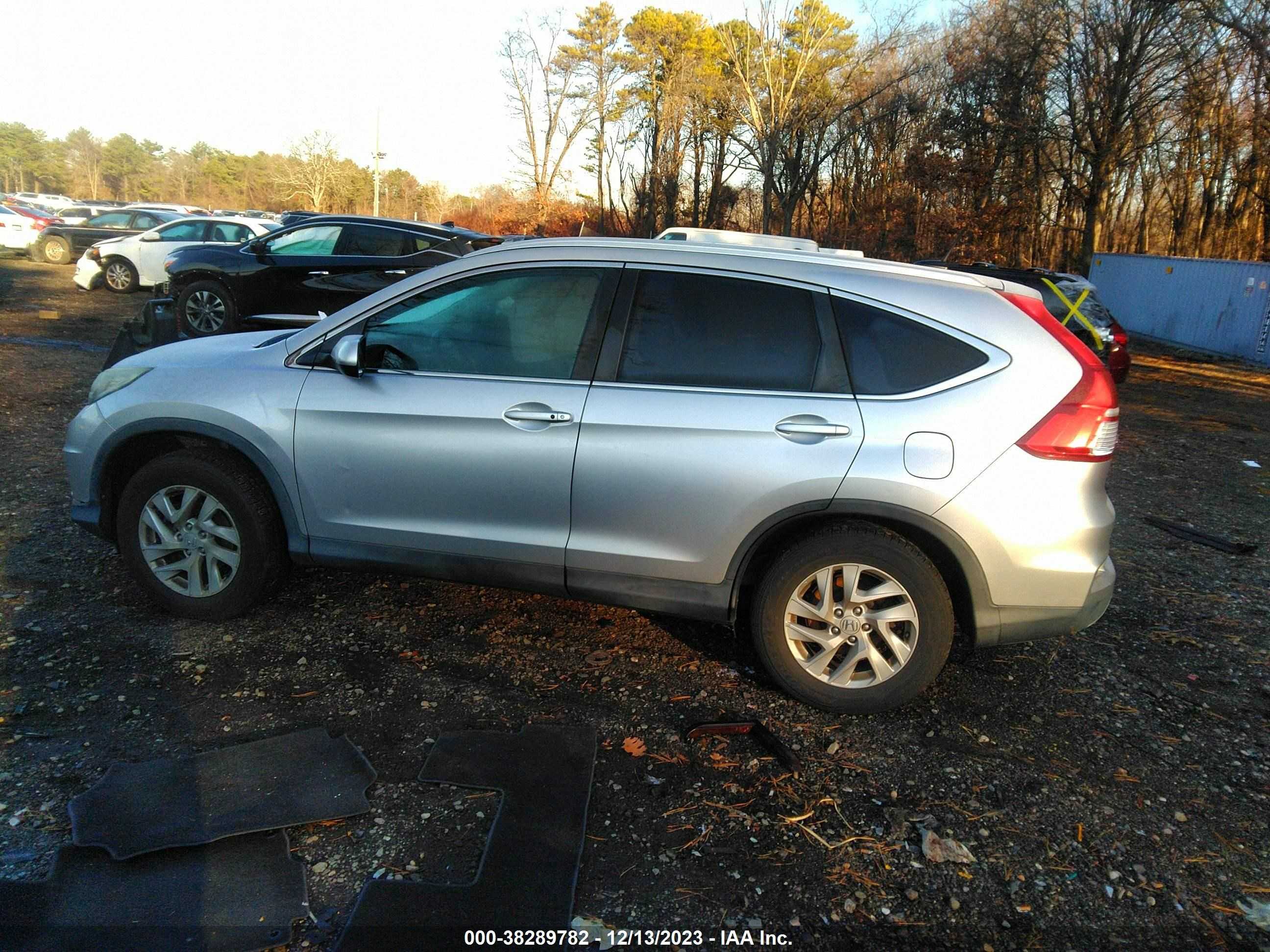 Photo 13 VIN: 2HKRM4H77FH615872 - HONDA CR-V 