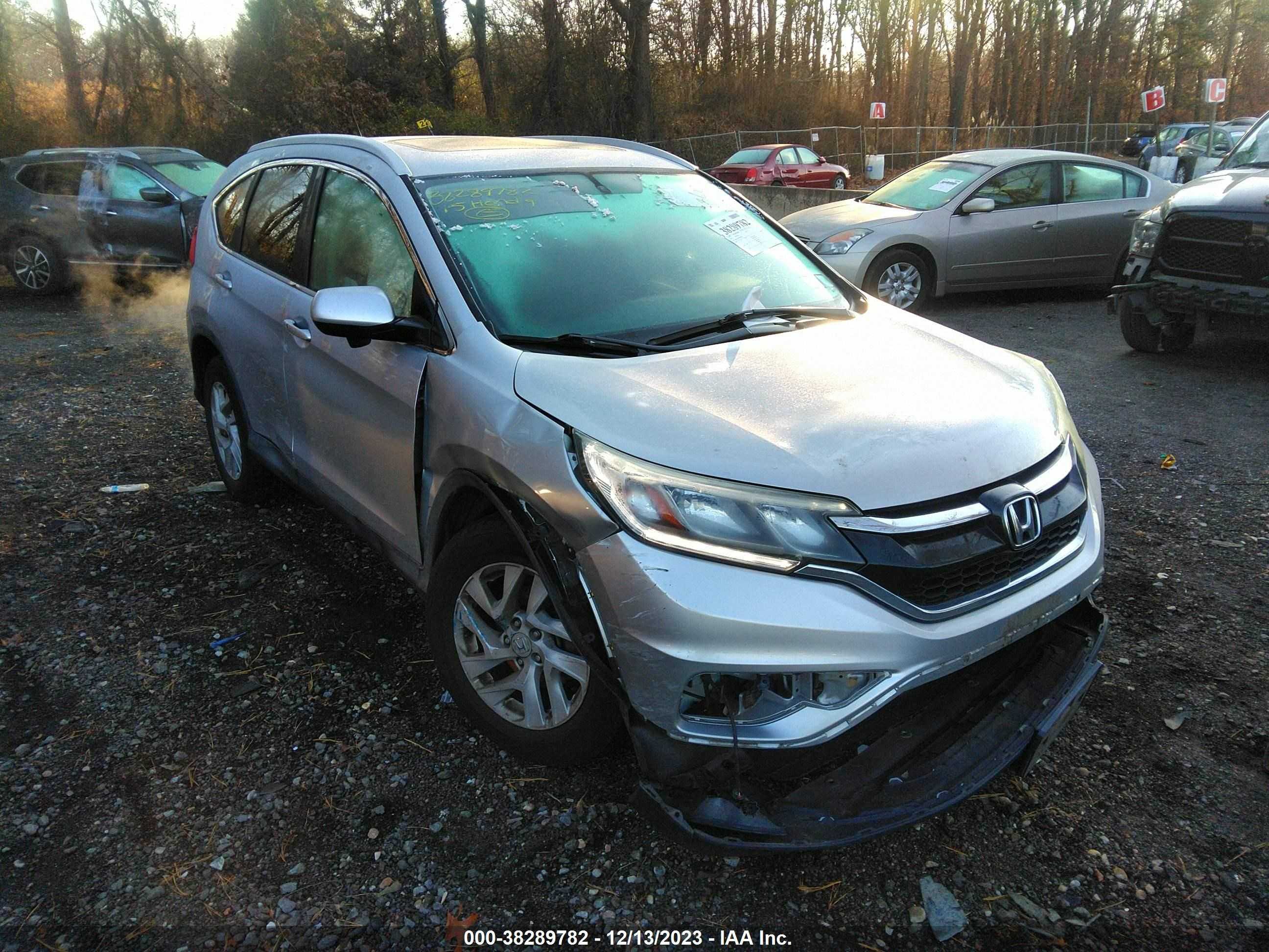 Photo 5 VIN: 2HKRM4H77FH615872 - HONDA CR-V 