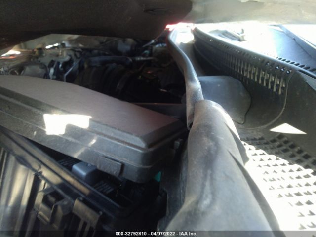 Photo 9 VIN: 2HKRM4H78DH679786 - HONDA CR-V 