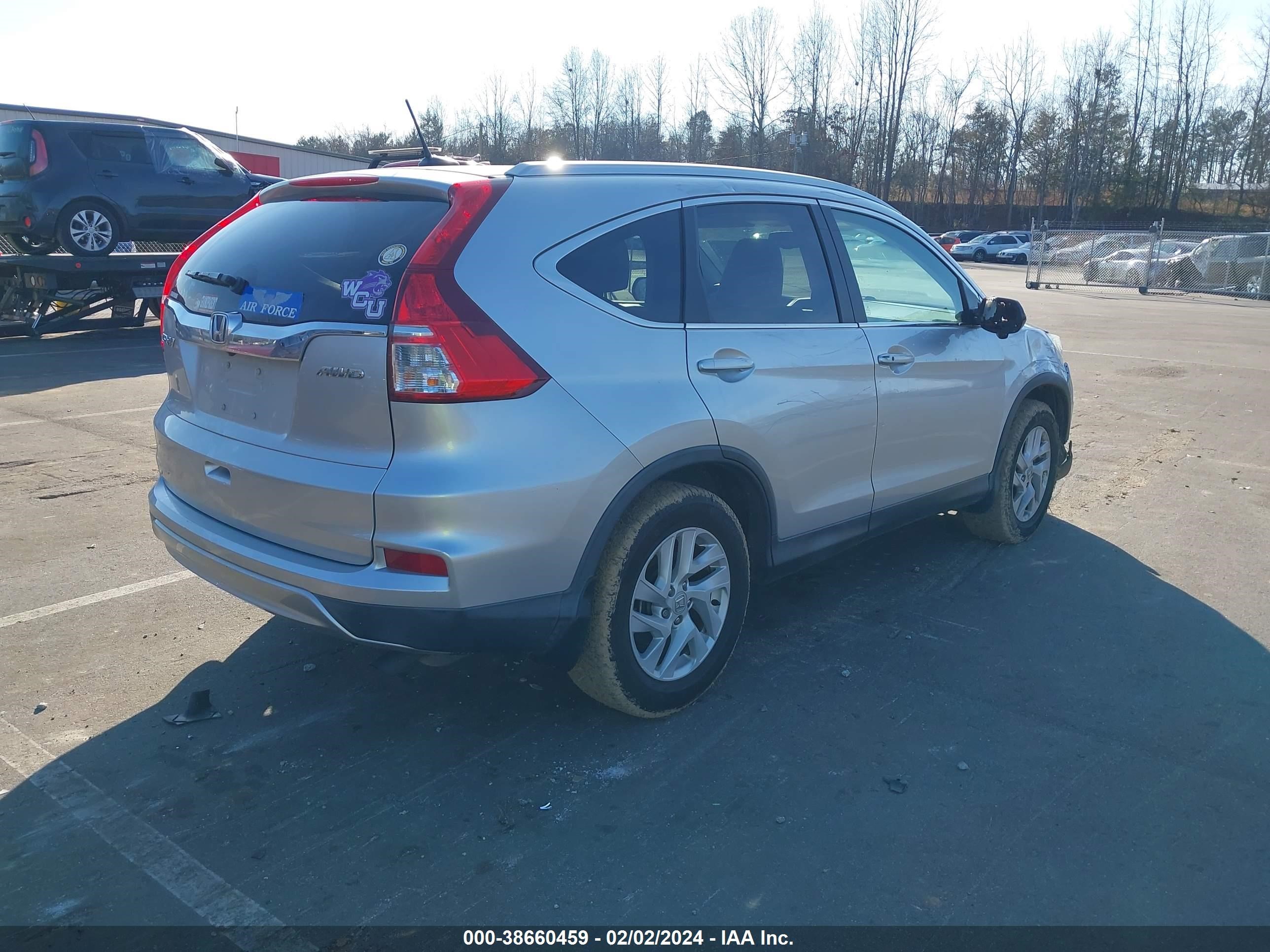 Photo 3 VIN: 2HKRM4H78FH647102 - HONDA CR-V 