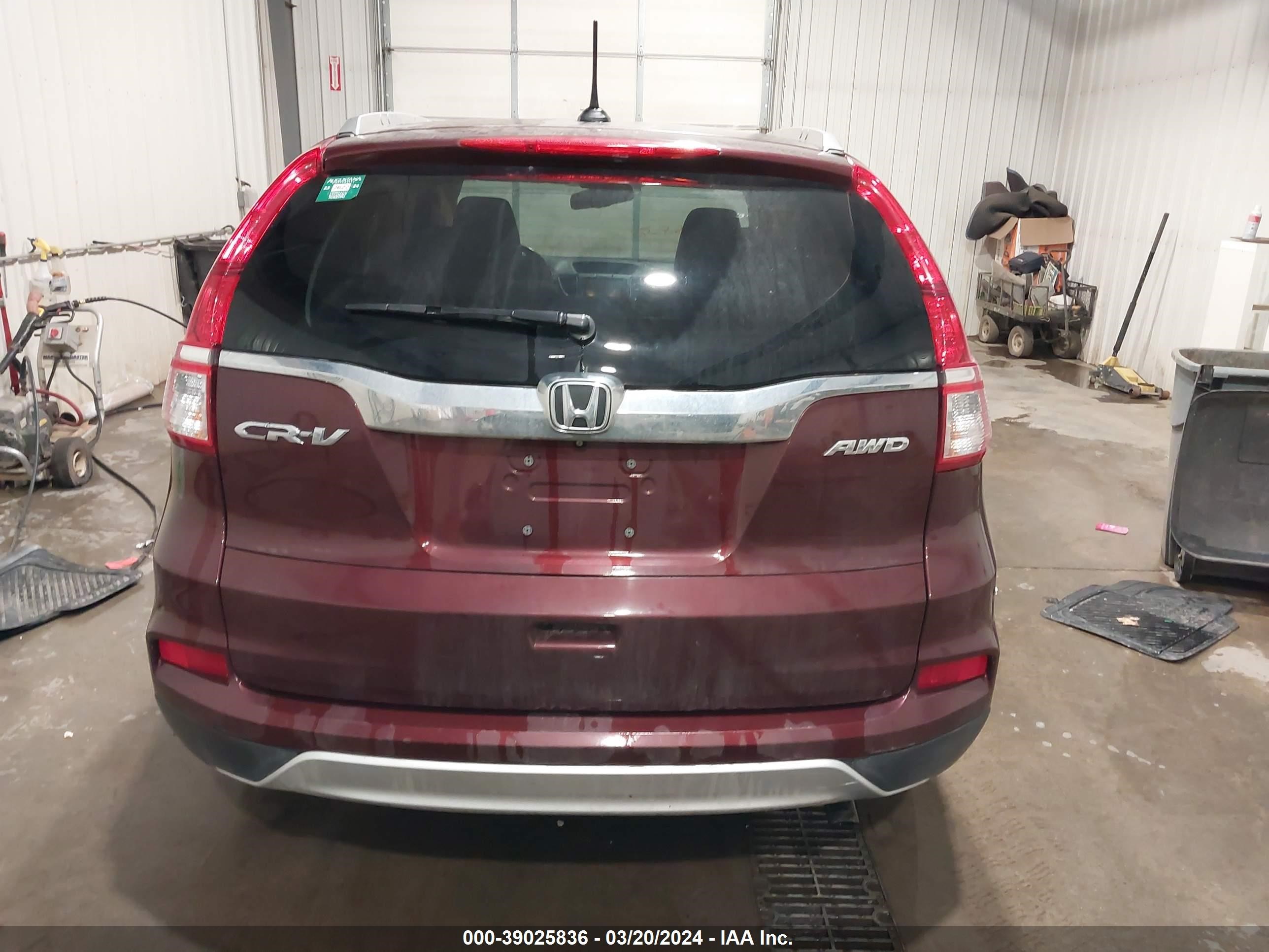 Photo 15 VIN: 2HKRM4H79FH632480 - HONDA CR-V 