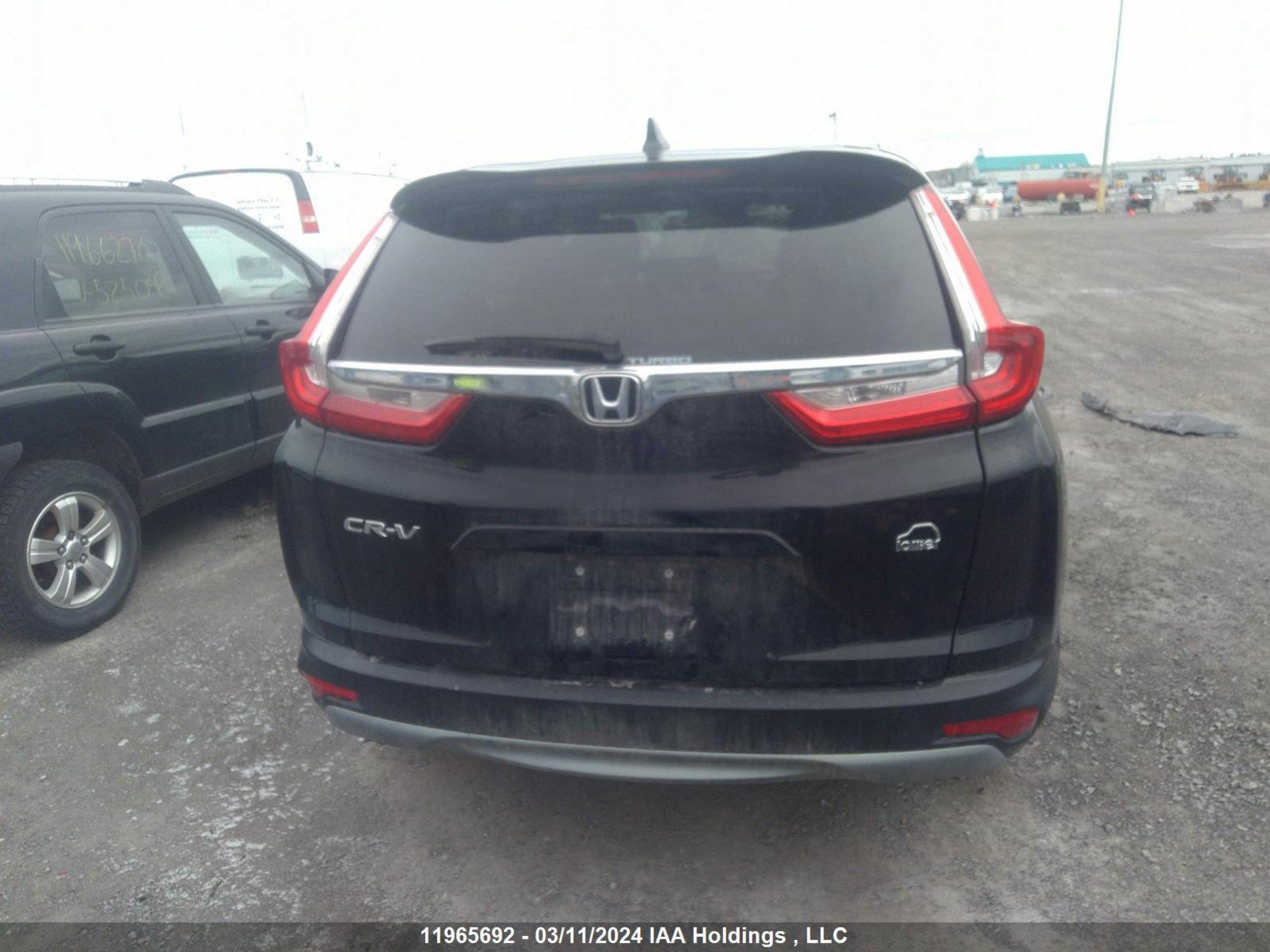 Photo 15 VIN: 2HKRW1H3XJH002918 - HONDA CR-V 