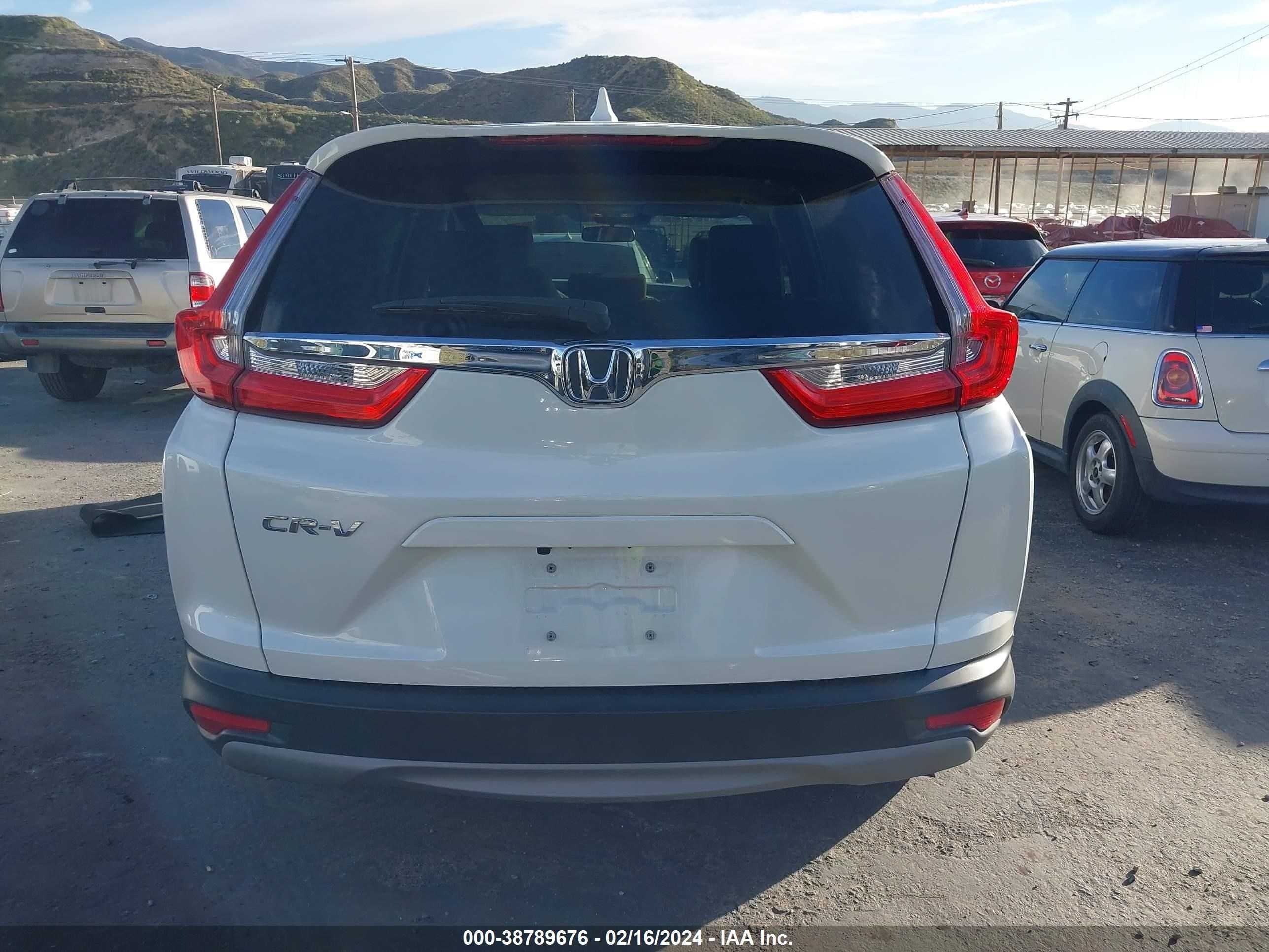 Photo 16 VIN: 2HKRW1H53JH519222 - HONDA CR-V 