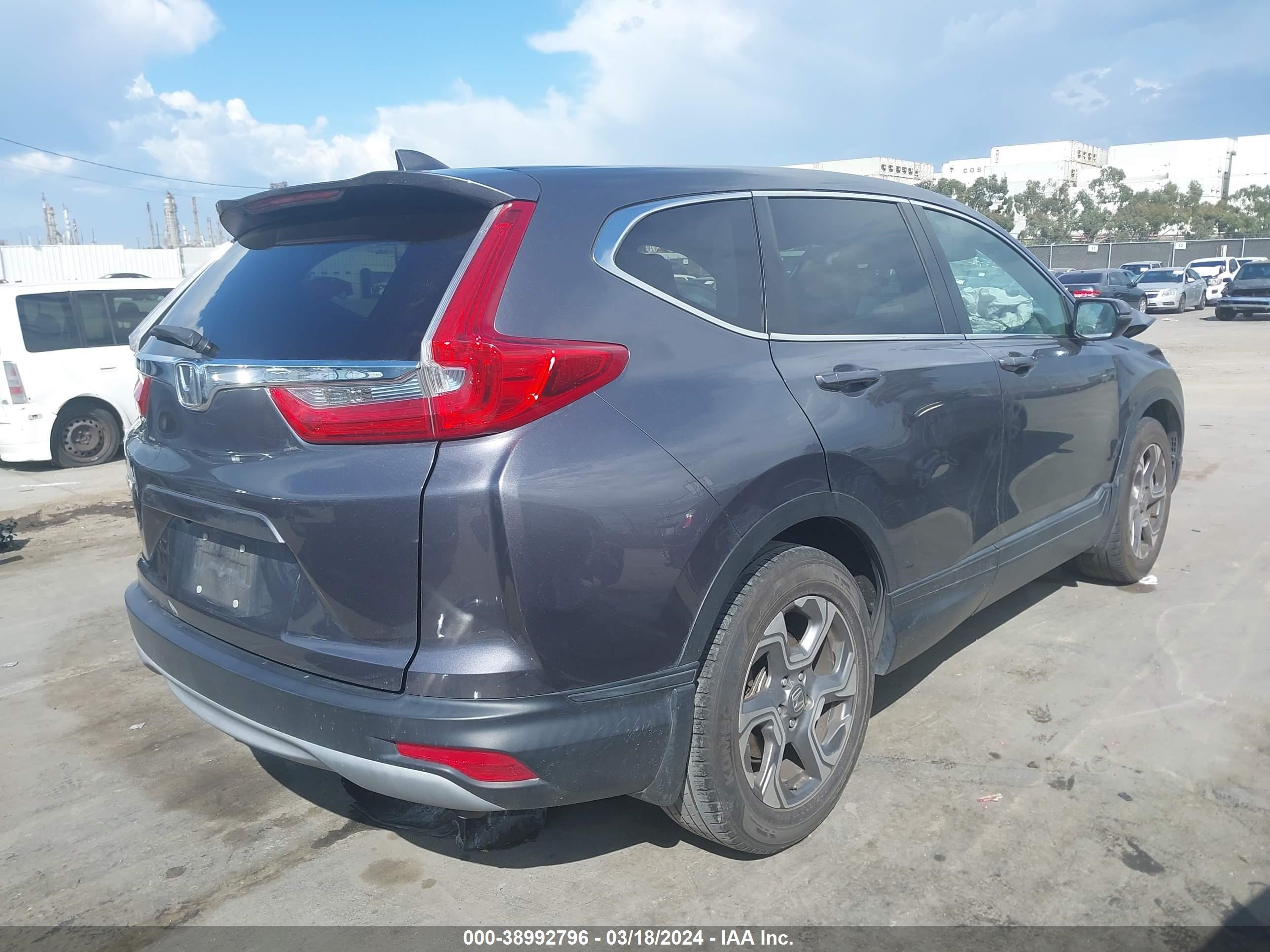 Photo 3 VIN: 2HKRW1H54JH503563 - HONDA CR-V 