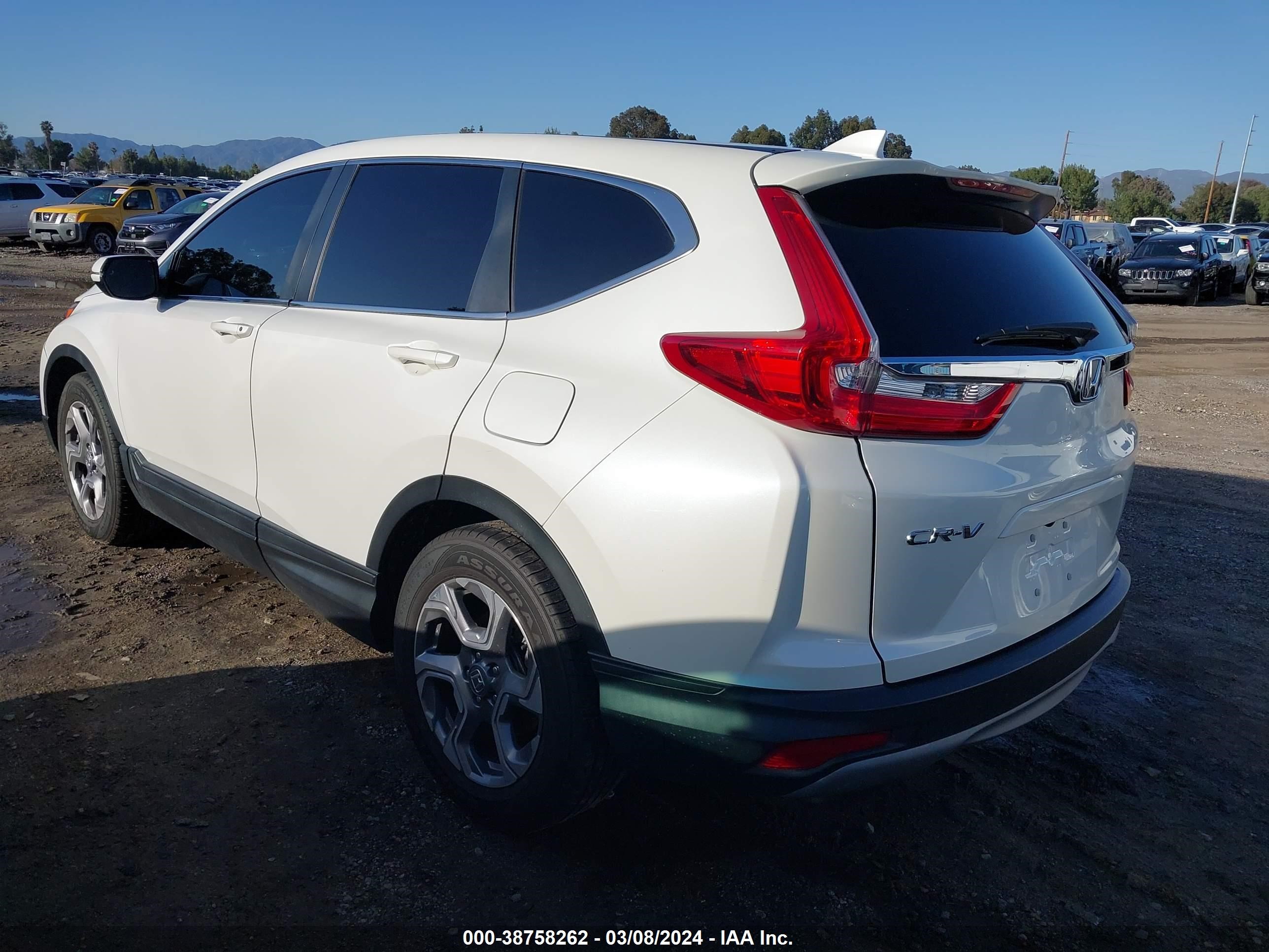 Photo 2 VIN: 2HKRW1H80JH510083 - HONDA CR-V 